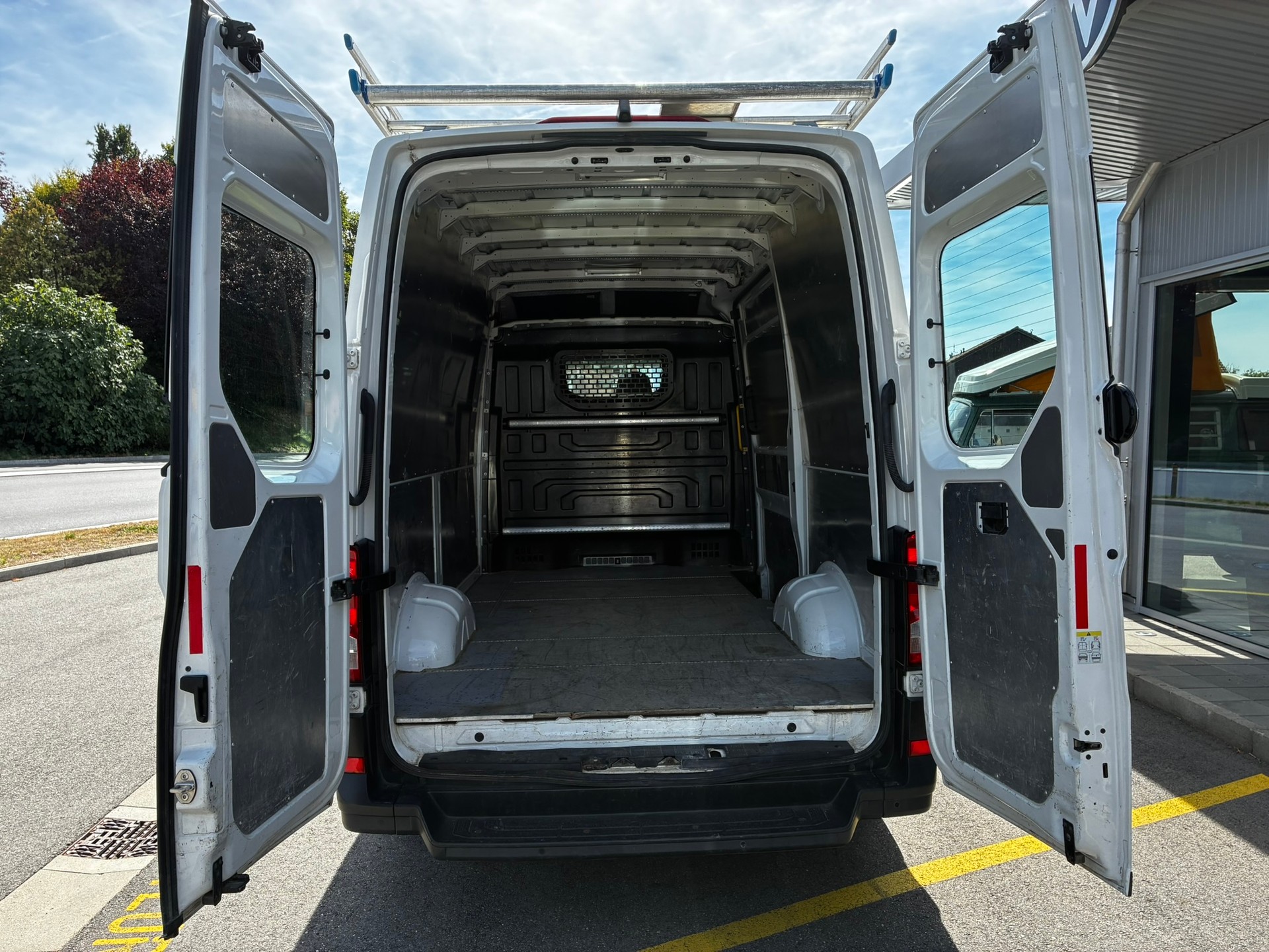 VW Crafter 35 2.0 BiTDI Entry L3 4Motion-image-8