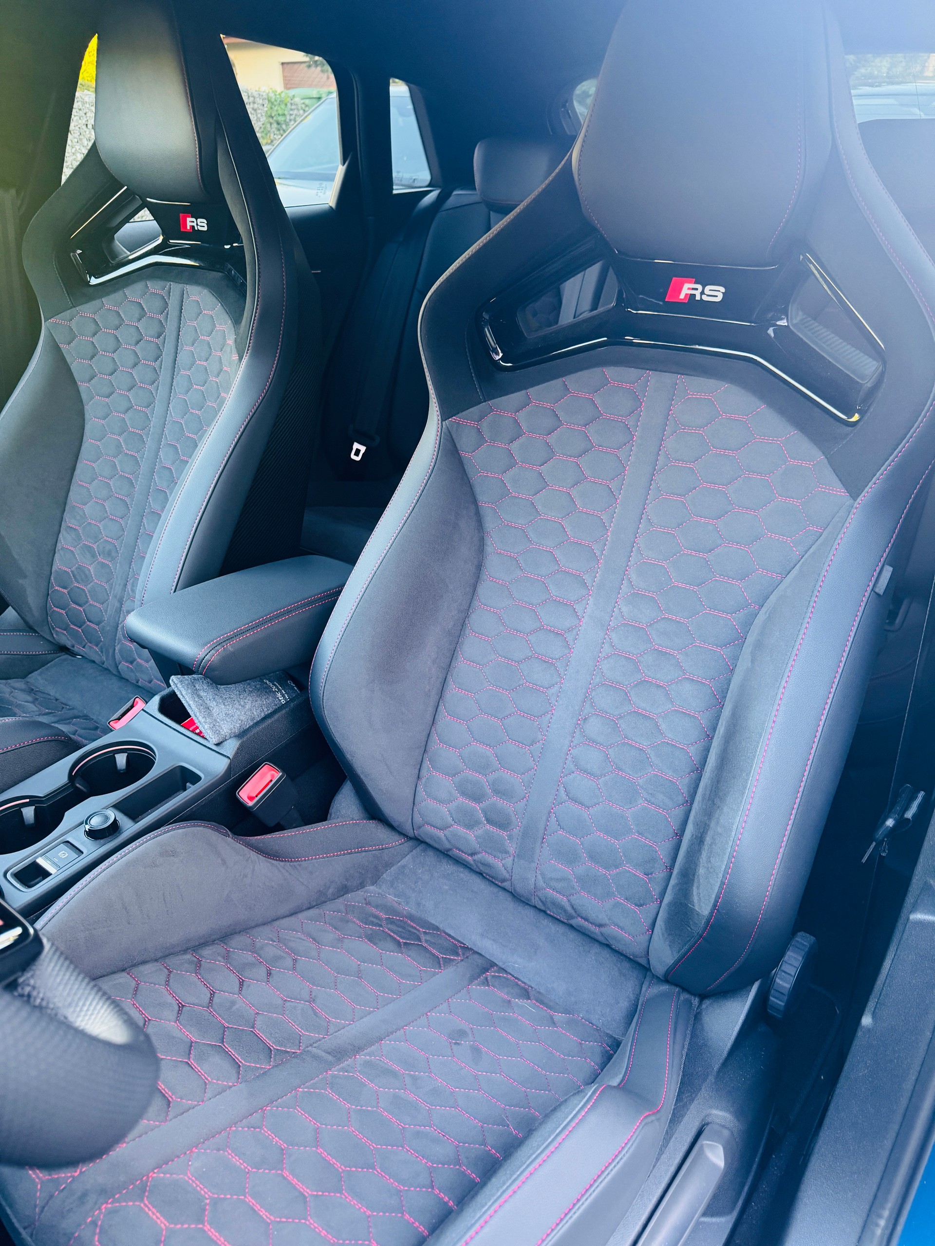 AUDI 2.5 TFSI quattro S-Tronic-image-8