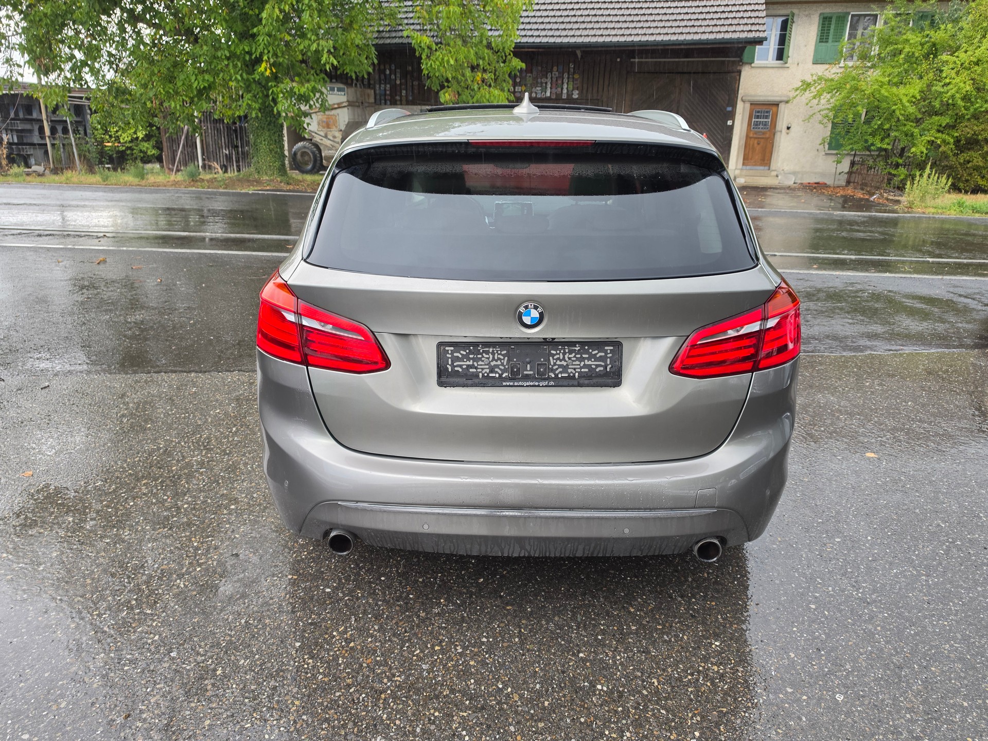 BMW 220d xDrive Active Tourer Luxury Line Steptronic-image-3