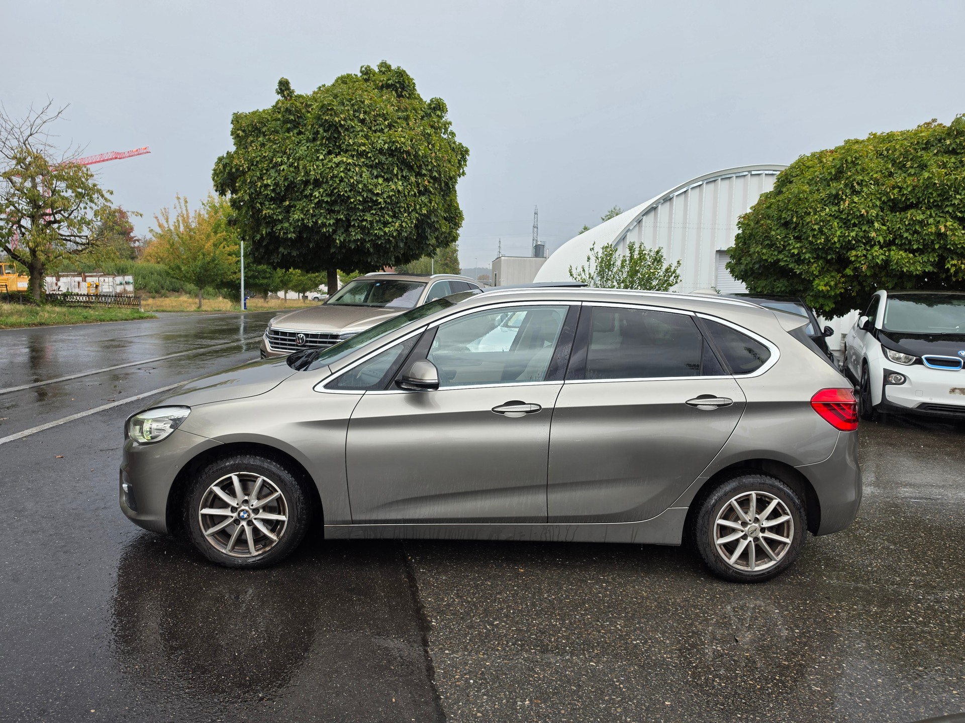 BMW 220d xDrive Active Tourer Luxury Line Steptronic-image-1