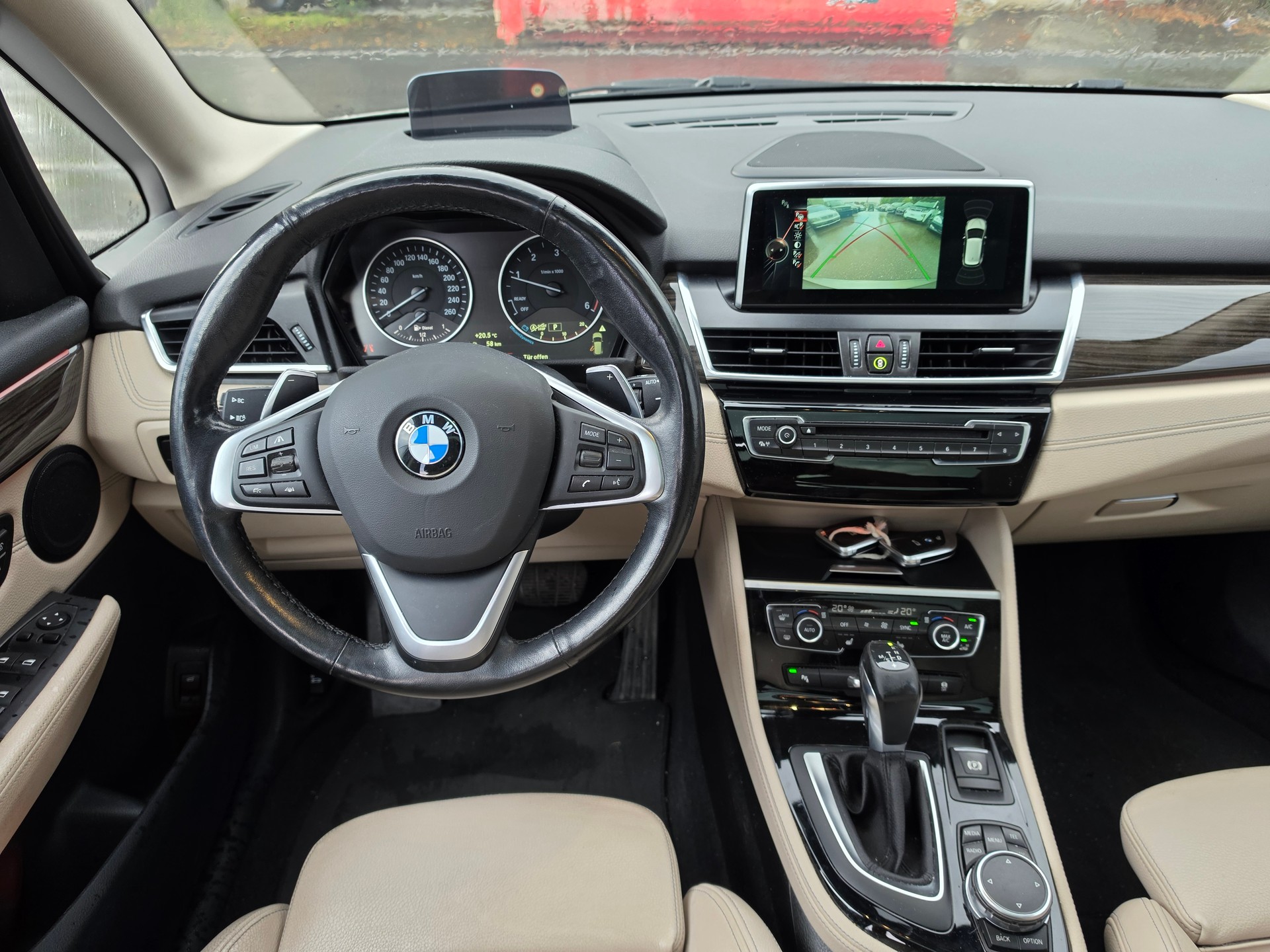BMW 220d xDrive Active Tourer Luxury Line Steptronic-image-13