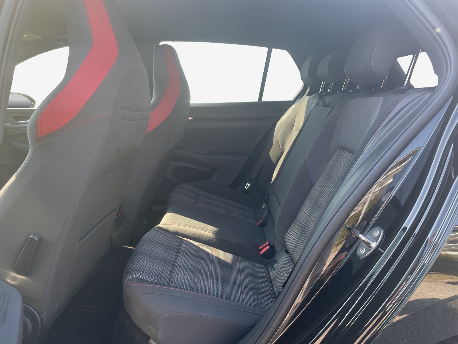 VW Golf 2.0 TSI GTI DSG-image-11