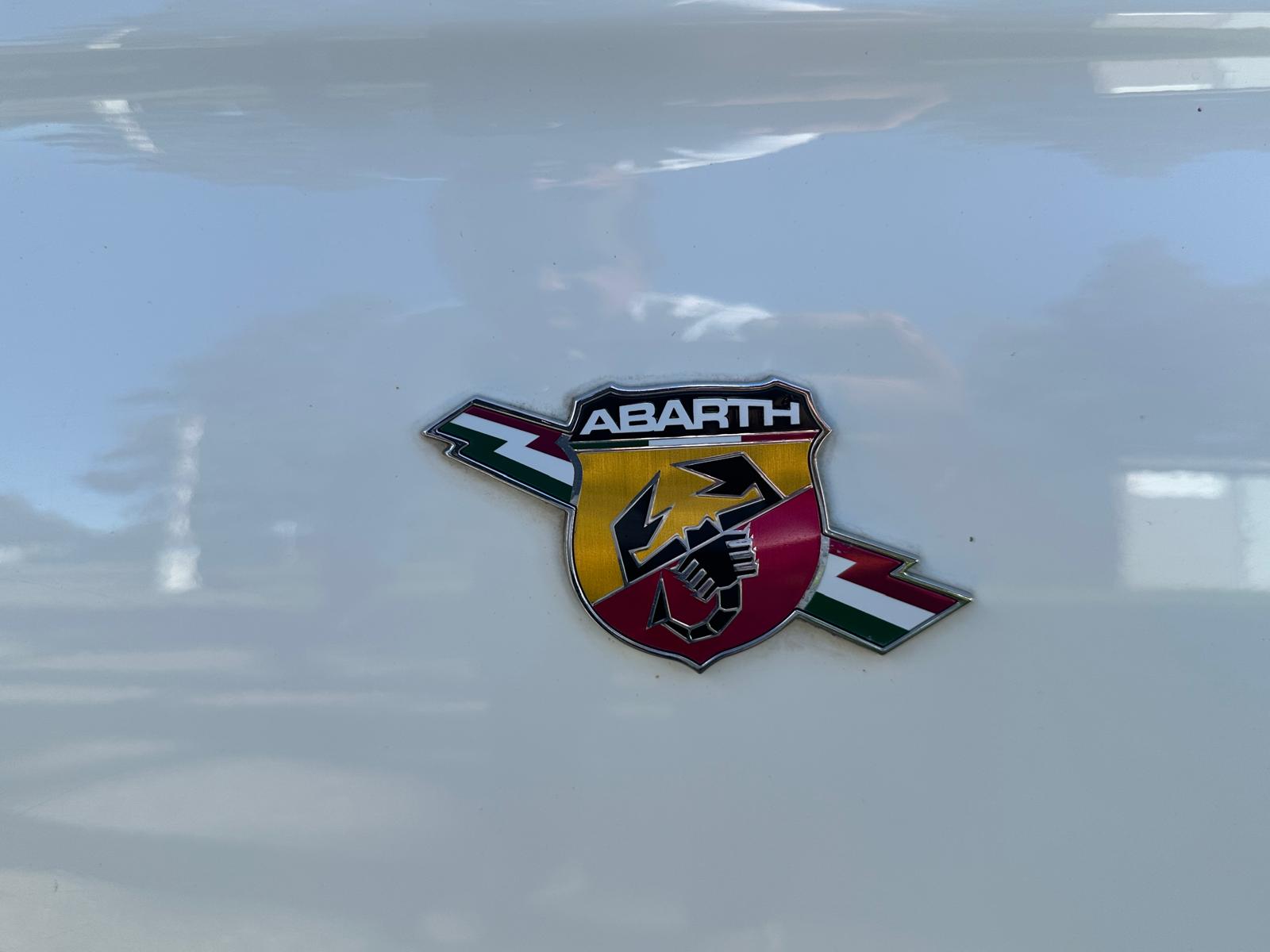 FIAT 500 1.4 16V Turbo Abarth-image-5