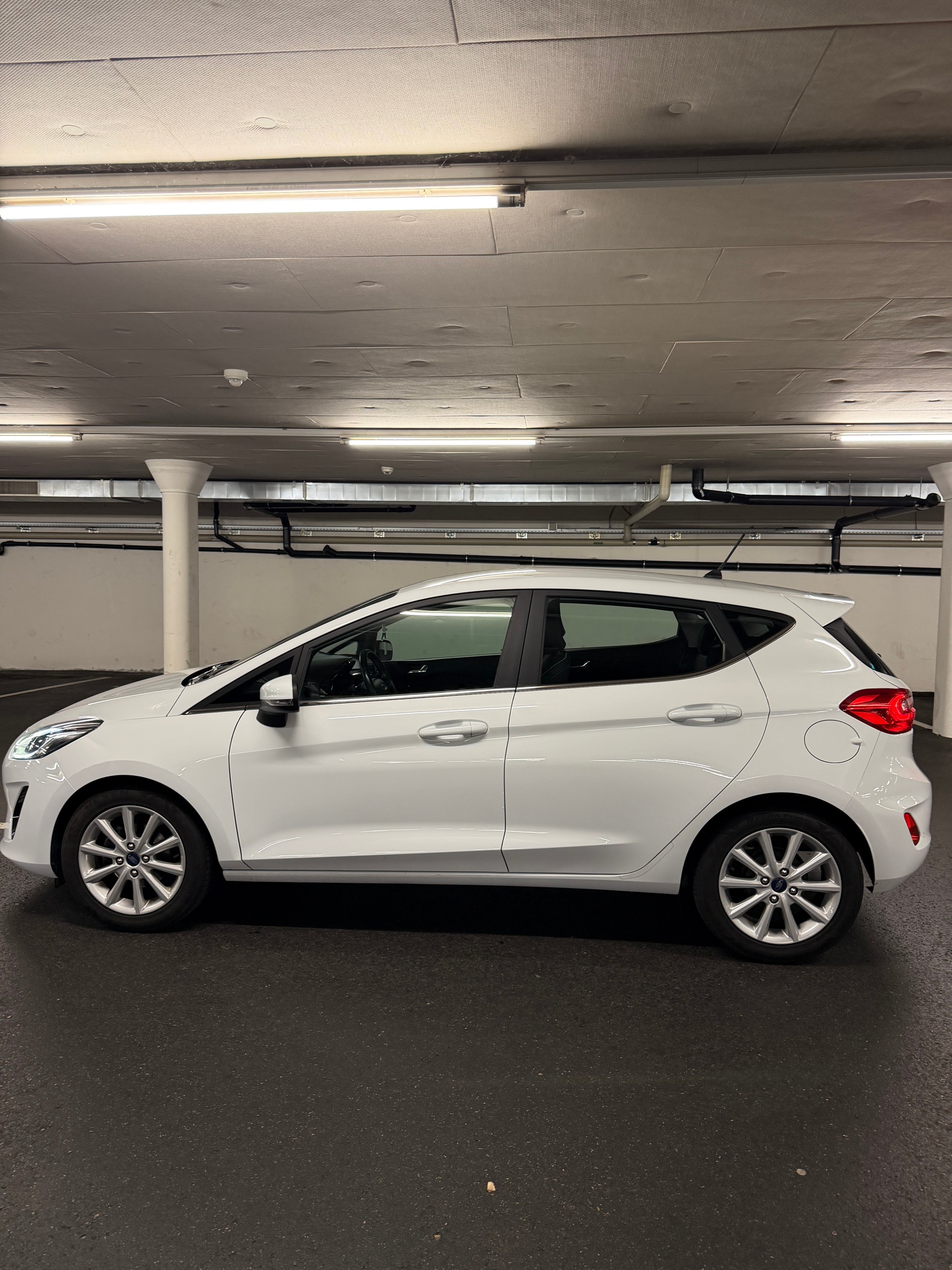 FORD 1.0 EcoB Titanium-image-9