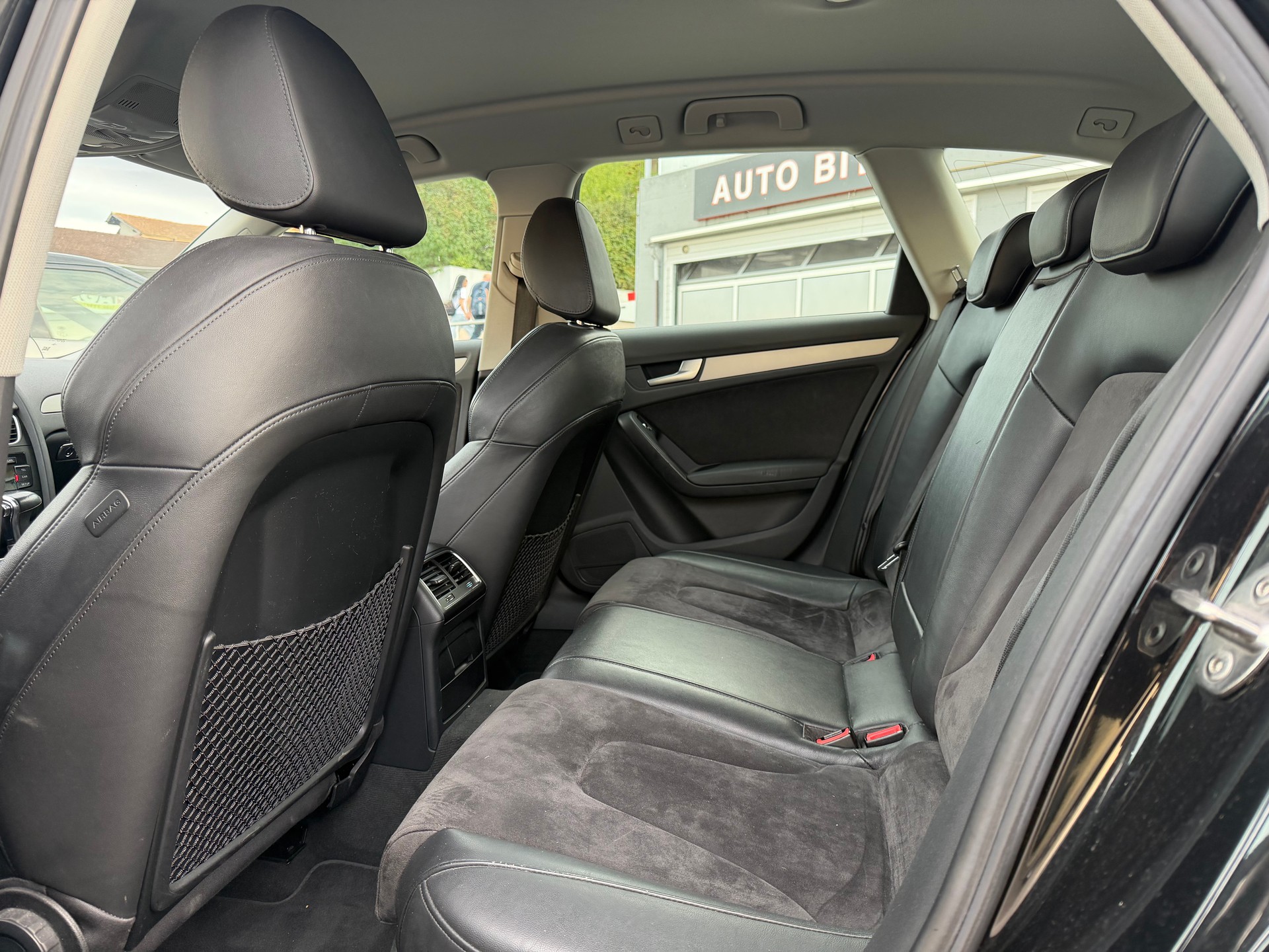 AUDI A4 Avant 2.0 TFSI quattro s-tronic-image-7