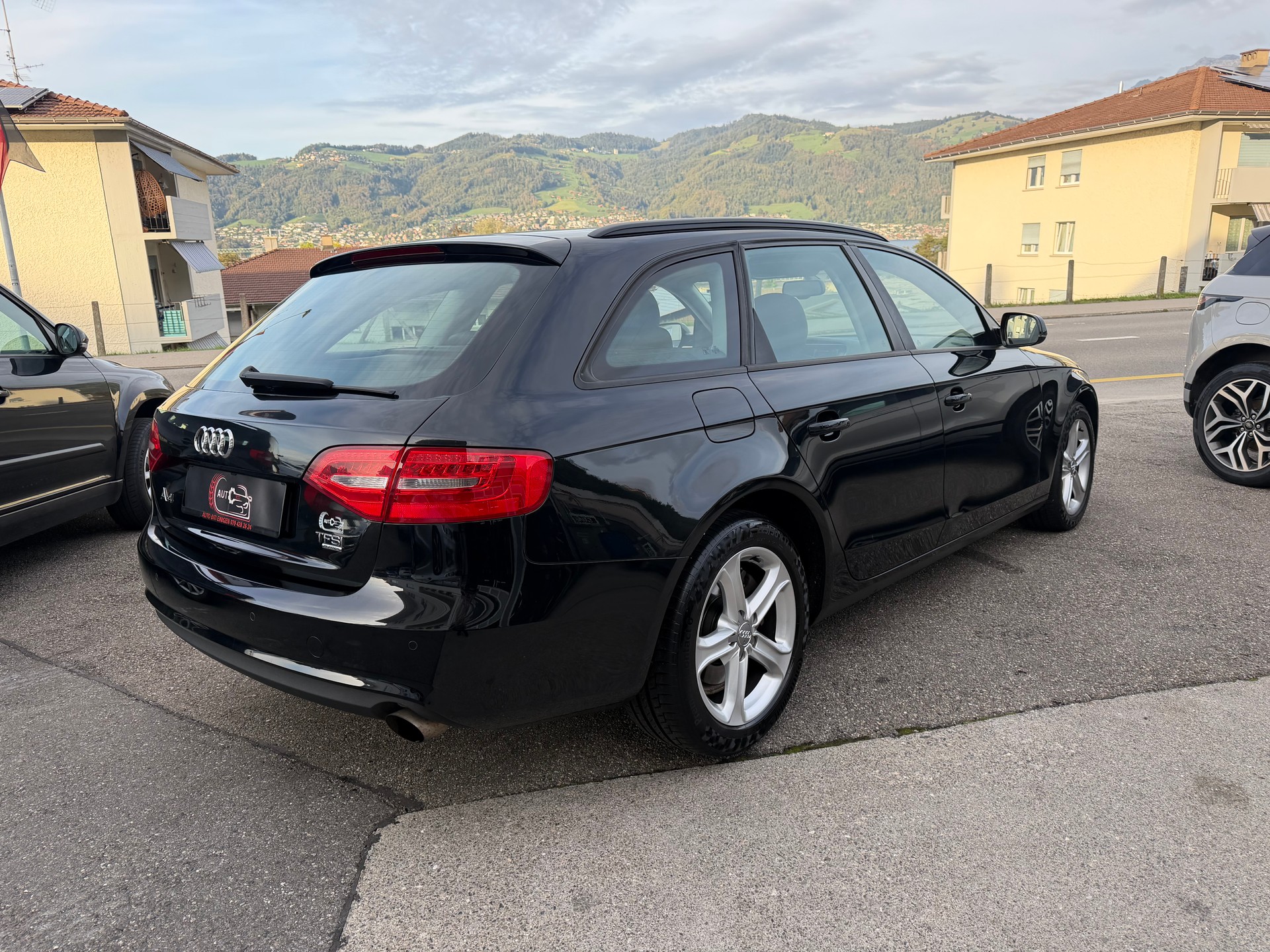 AUDI A4 Avant 2.0 TFSI quattro s-tronic-image-2