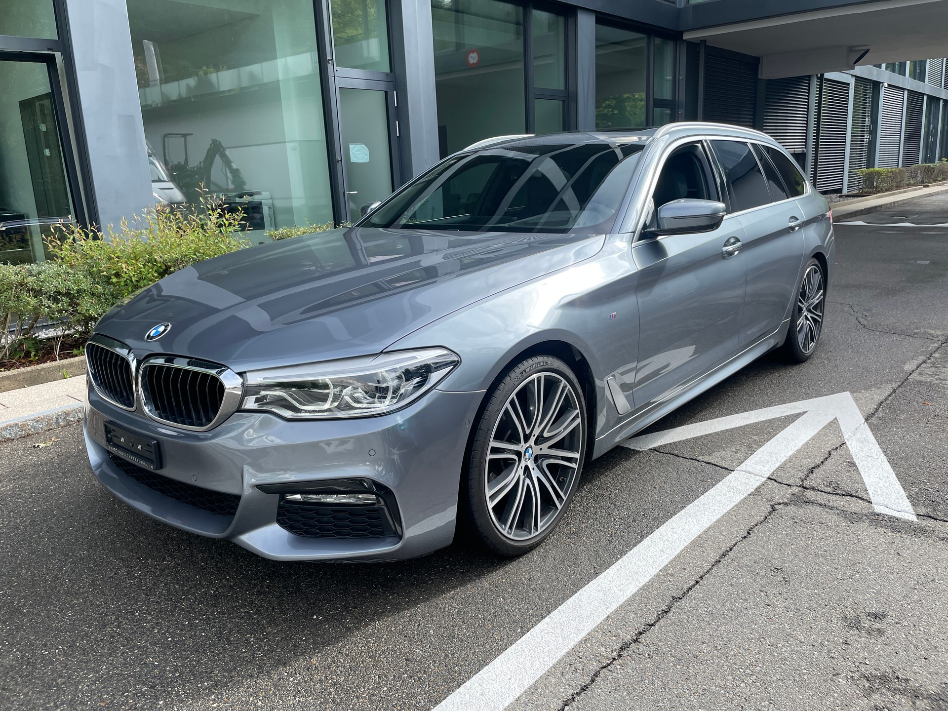 BMW 520d xDrive Touring Steptronic mit M Sportpaket-image-0