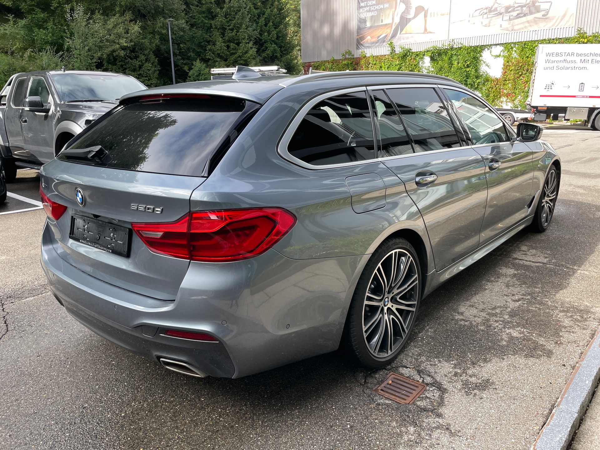 BMW 520d xDrive Touring Steptronic mit M Sportpaket-image-5