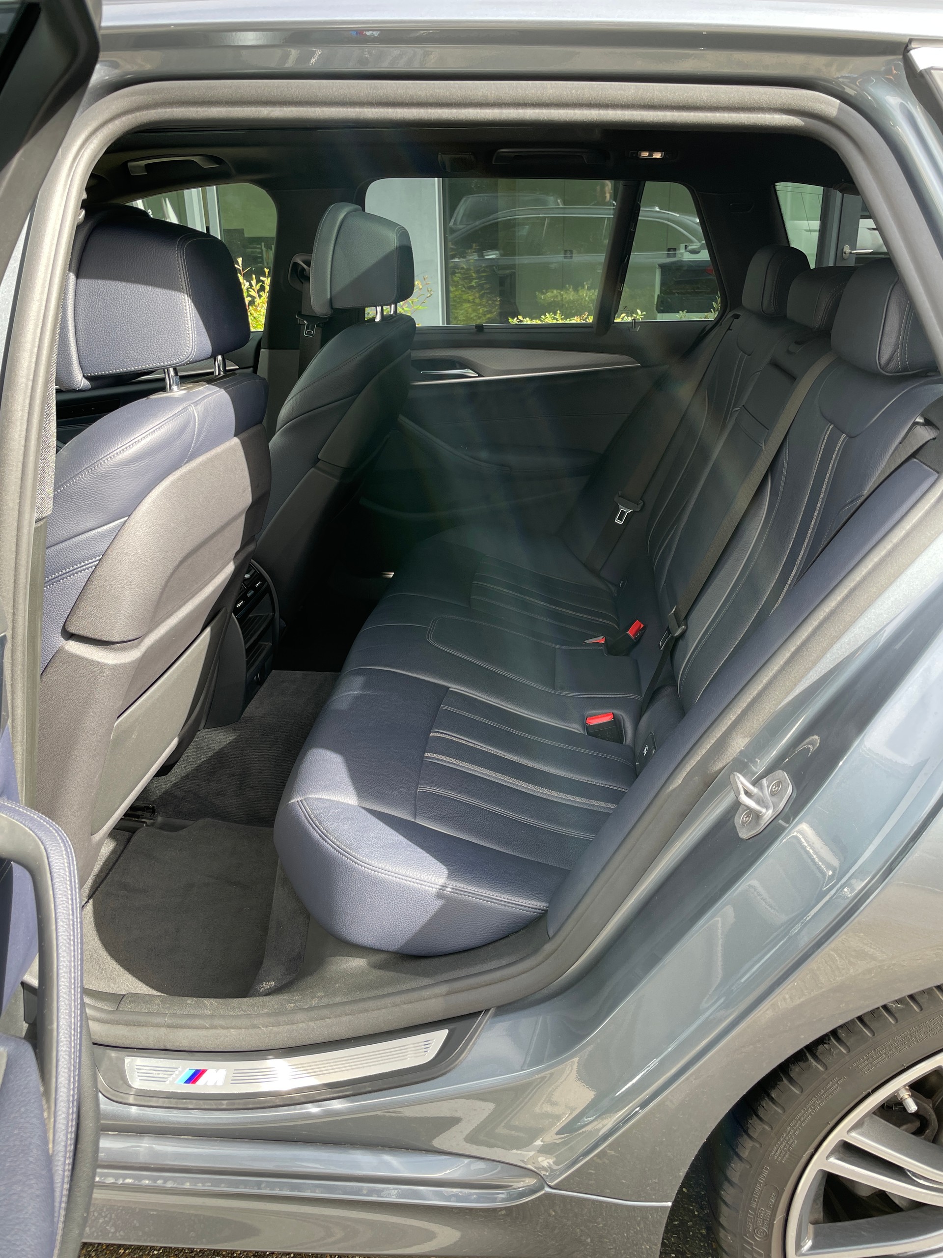 BMW 520d xDrive Touring Steptronic mit M Sportpaket-image-13