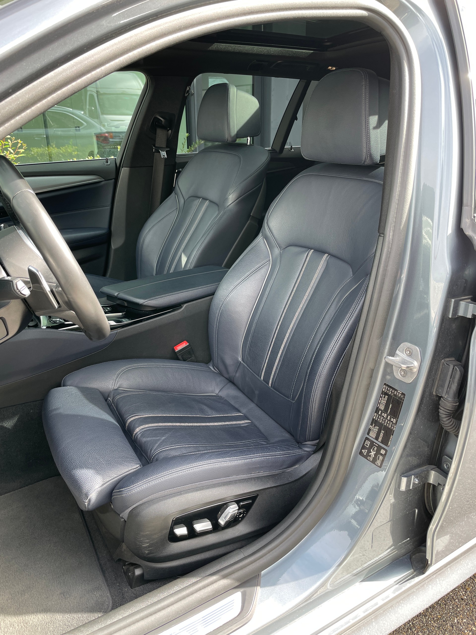 BMW 520d xDrive Touring Steptronic mit M Sportpaket-image-11