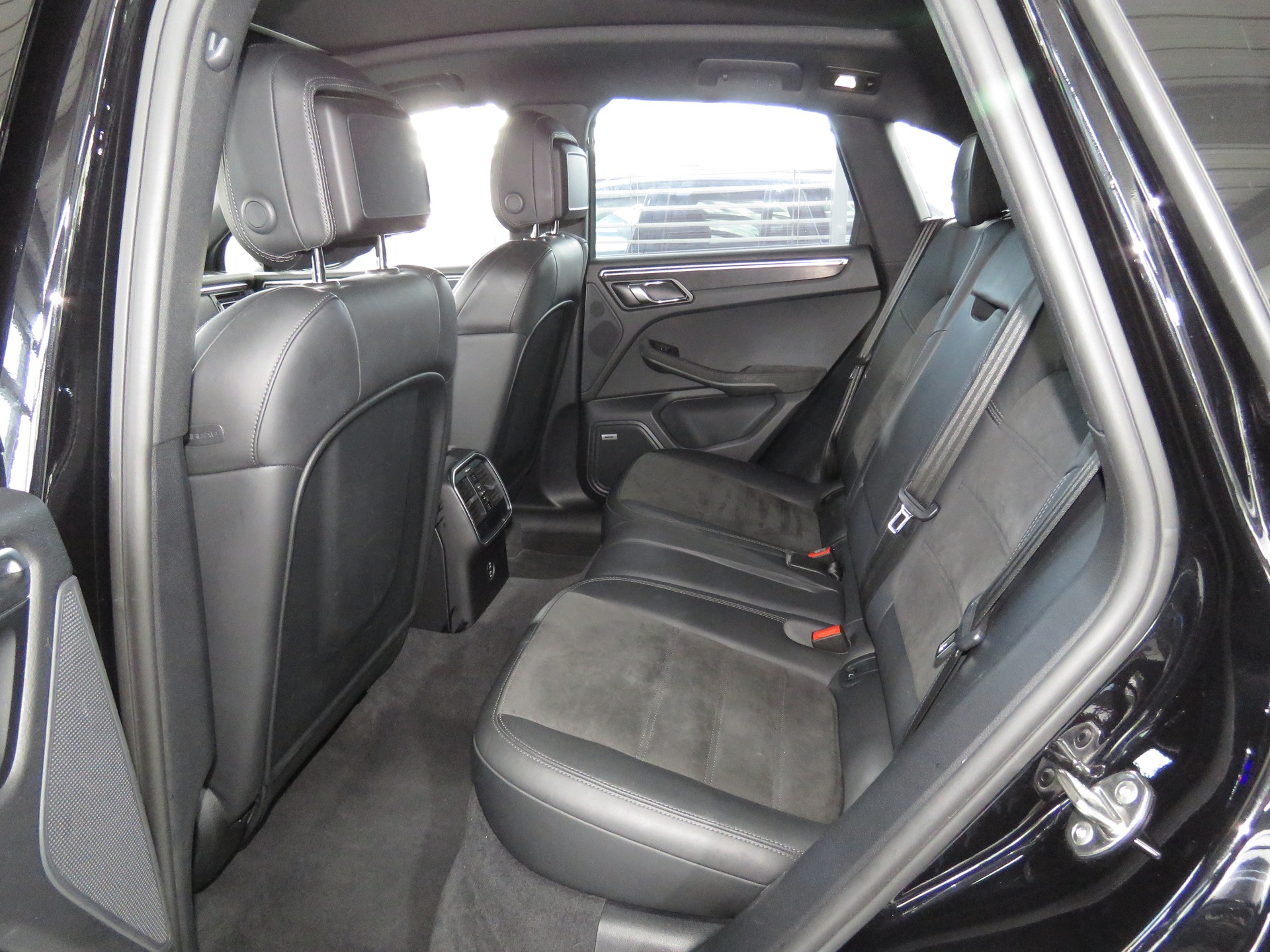 PORSCHE Macan GTS PDK-image-8