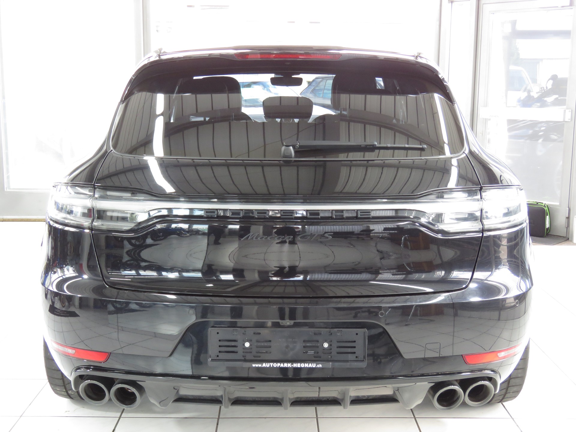 PORSCHE Macan GTS PDK-image-4