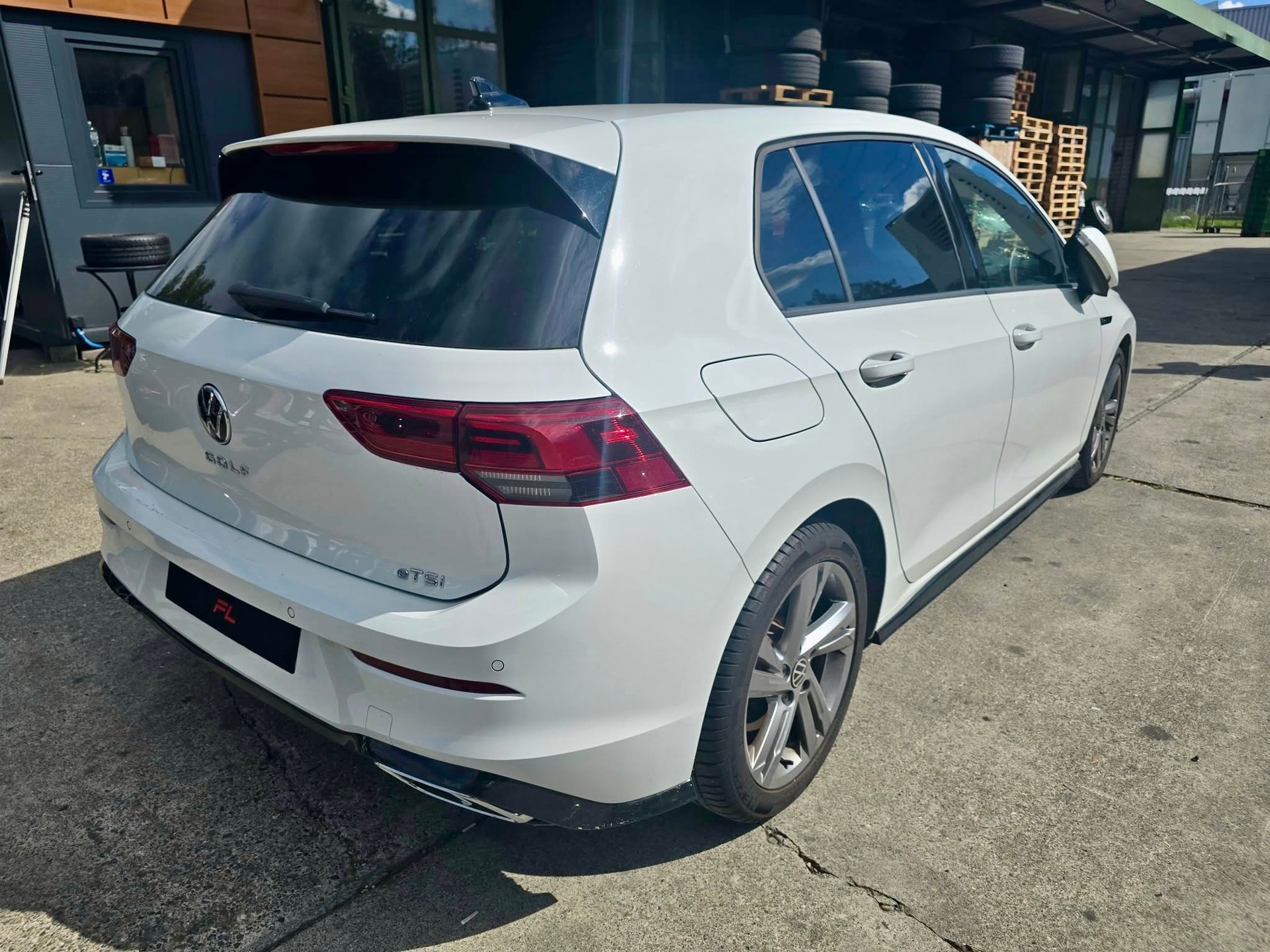 VW VIII e-TSI R-Line 75 Edition DSG, 150 PS-image-4