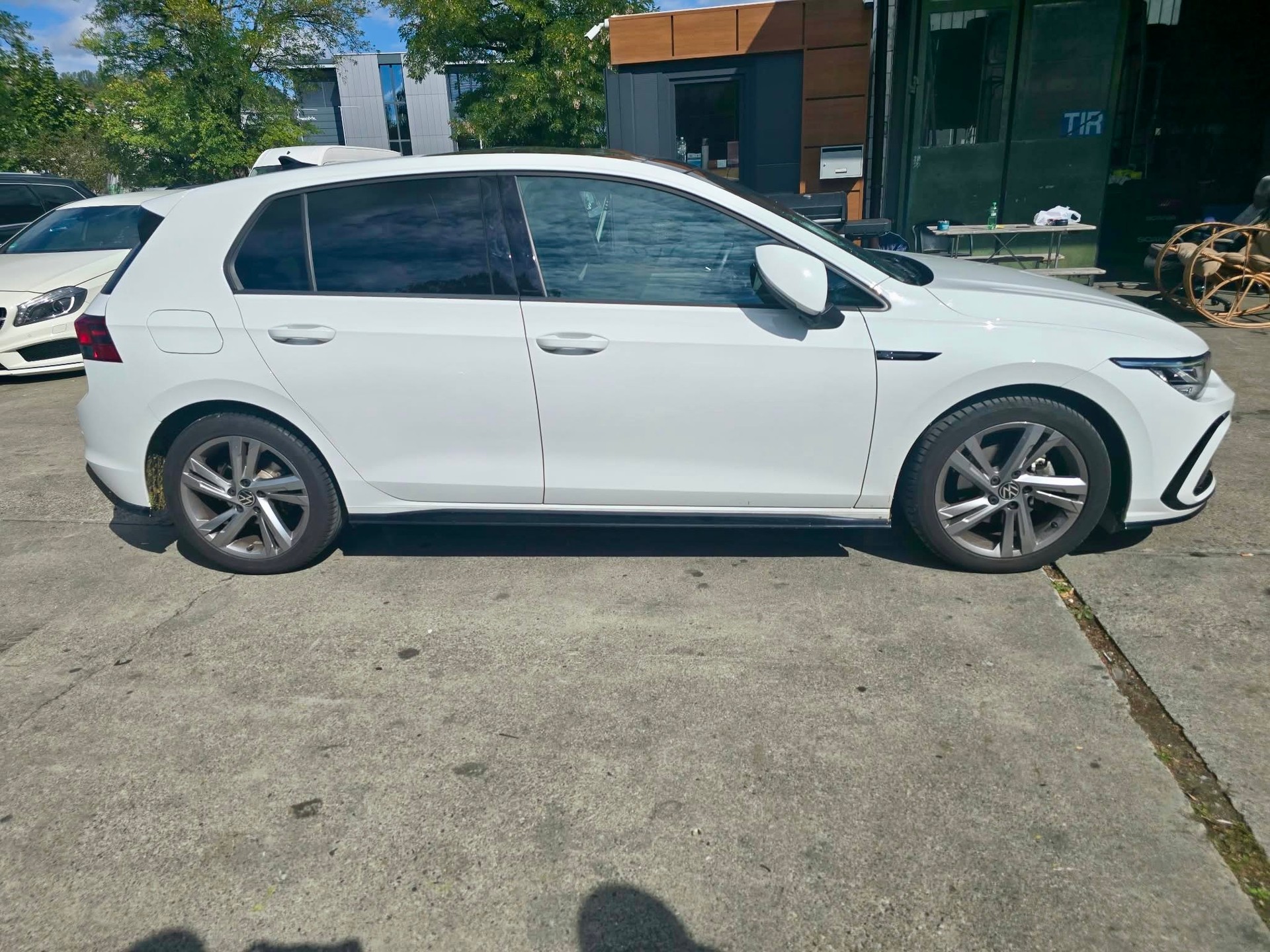 VW VIII e-TSI R-Line 75 Edition DSG, 150 PS-image-2