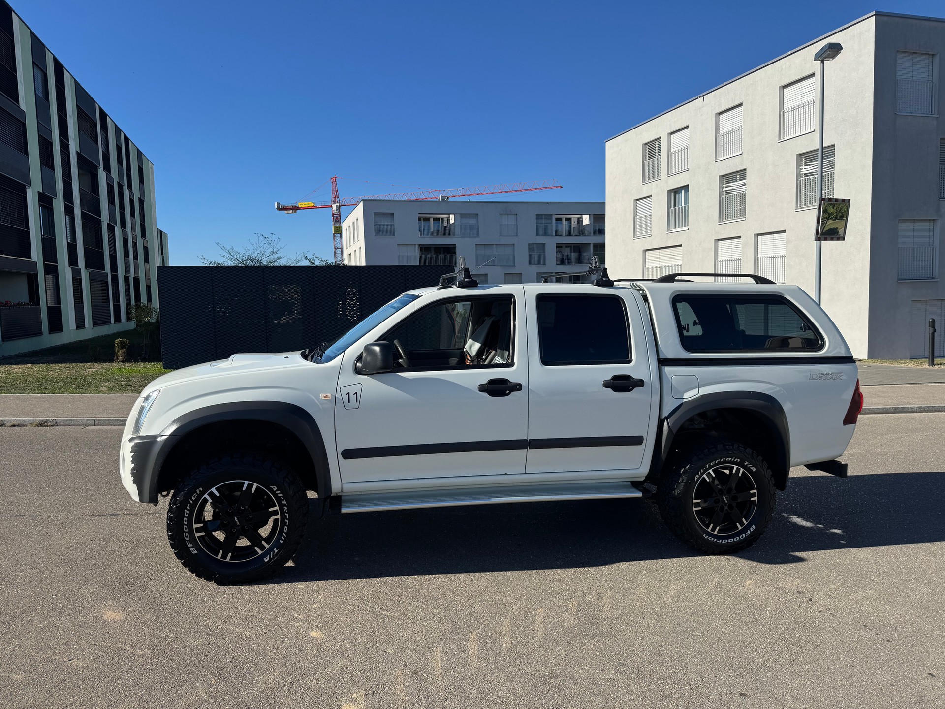 ISUZU D-MAX CrewCab L 3.0 4x4 Country Spezial-image-1