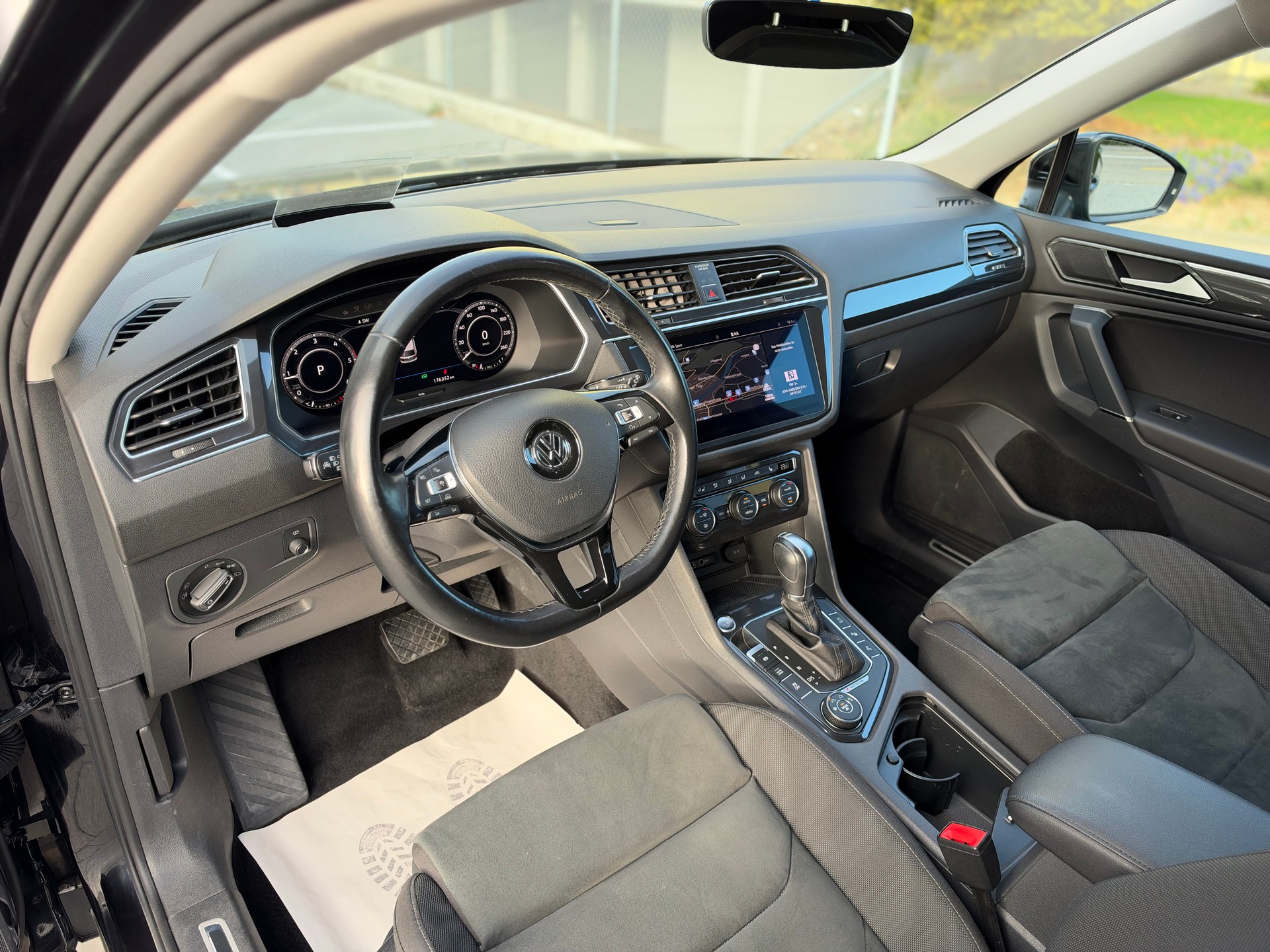 VW Tiguan Allspace 2.0 TDI SCR Highline 4Motion DSG-image-8