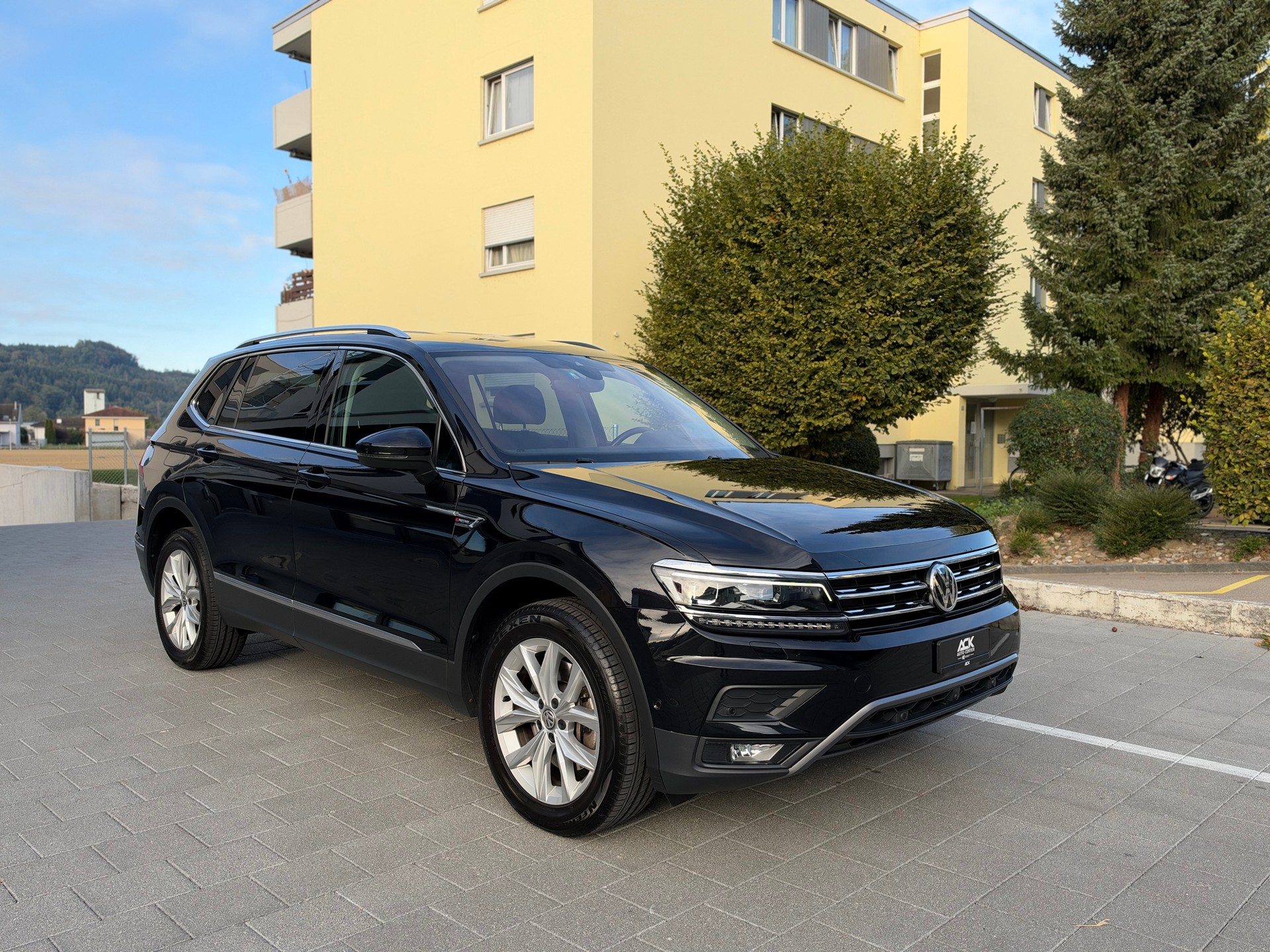 VW Tiguan Allspace 2.0 TDI SCR Highline 4Motion DSG-image-6