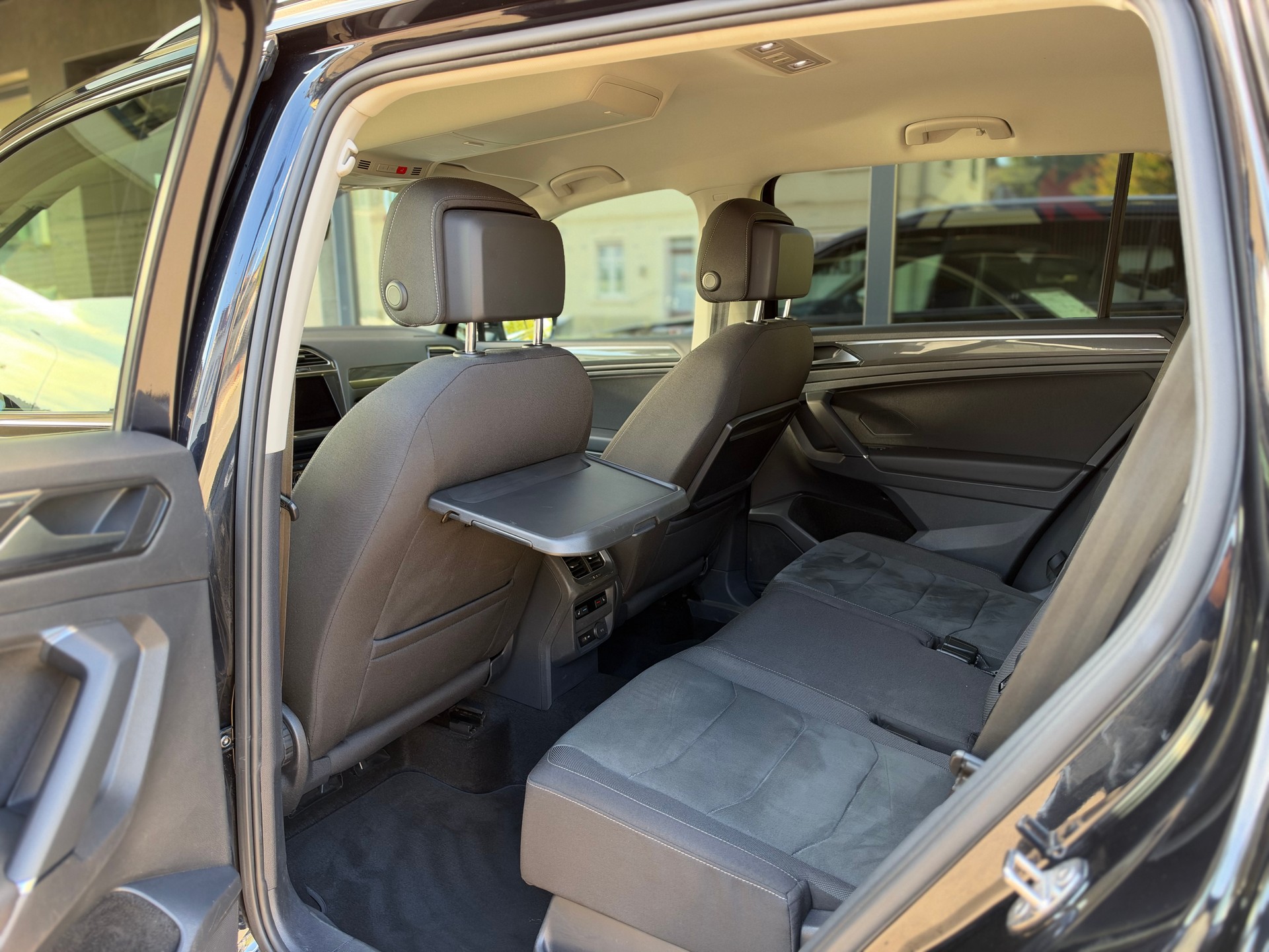VW Tiguan Allspace 2.0 TDI SCR Highline 4Motion DSG-image-19