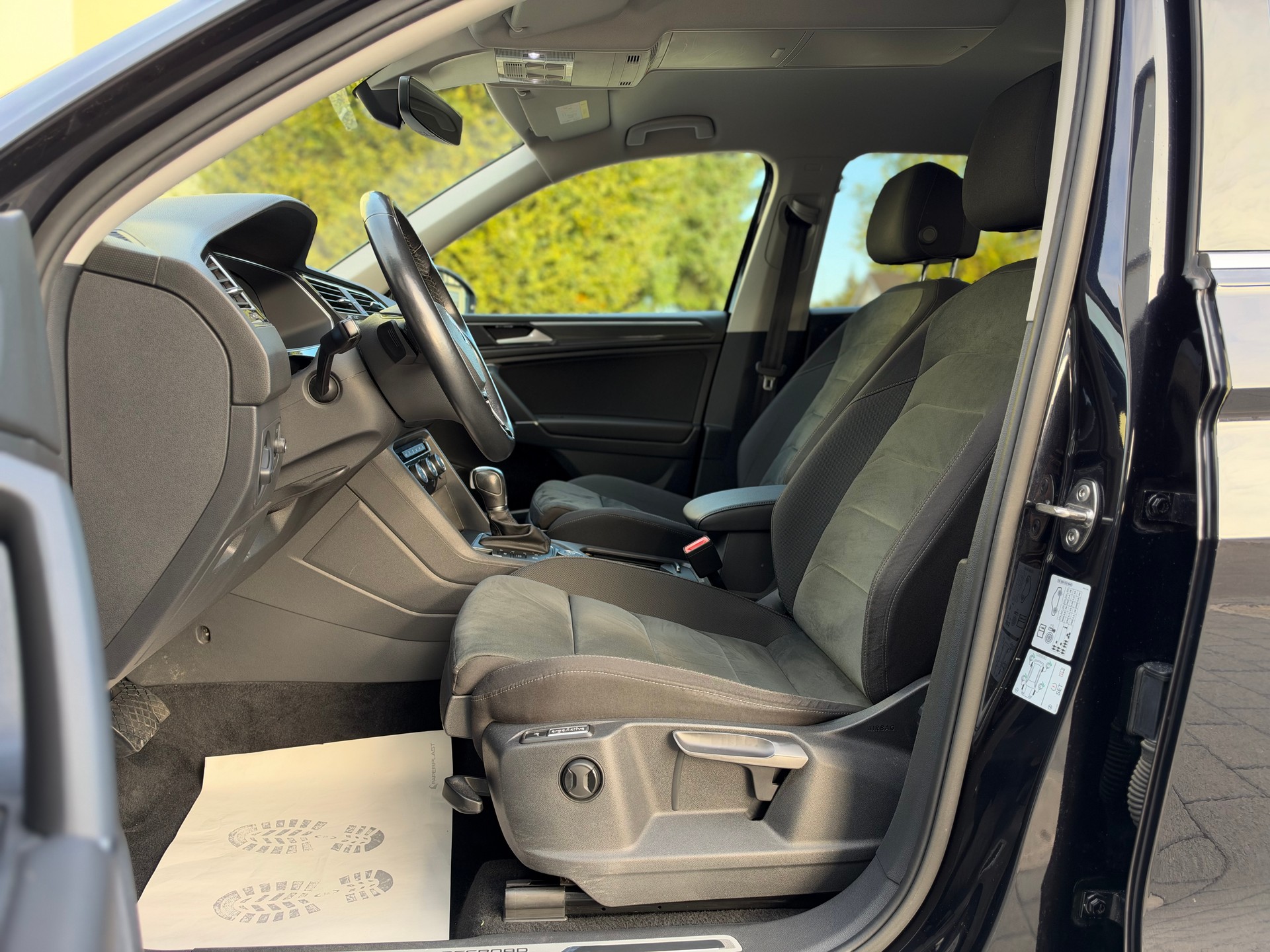 VW Tiguan Allspace 2.0 TDI SCR Highline 4Motion DSG-image-12