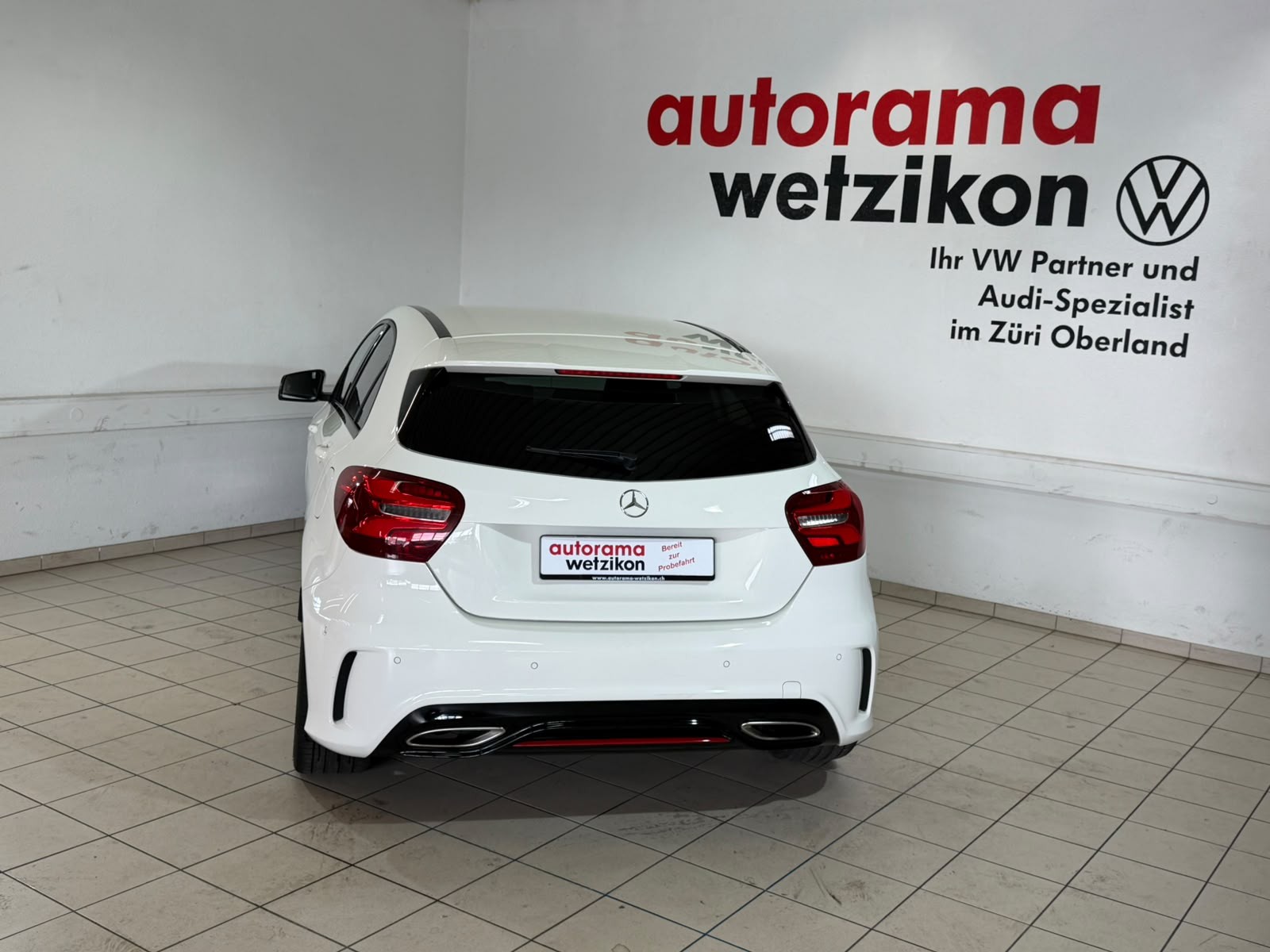 MERCEDES-BENZ A 250 Sport AMG-Line 7G-DCT-image-3