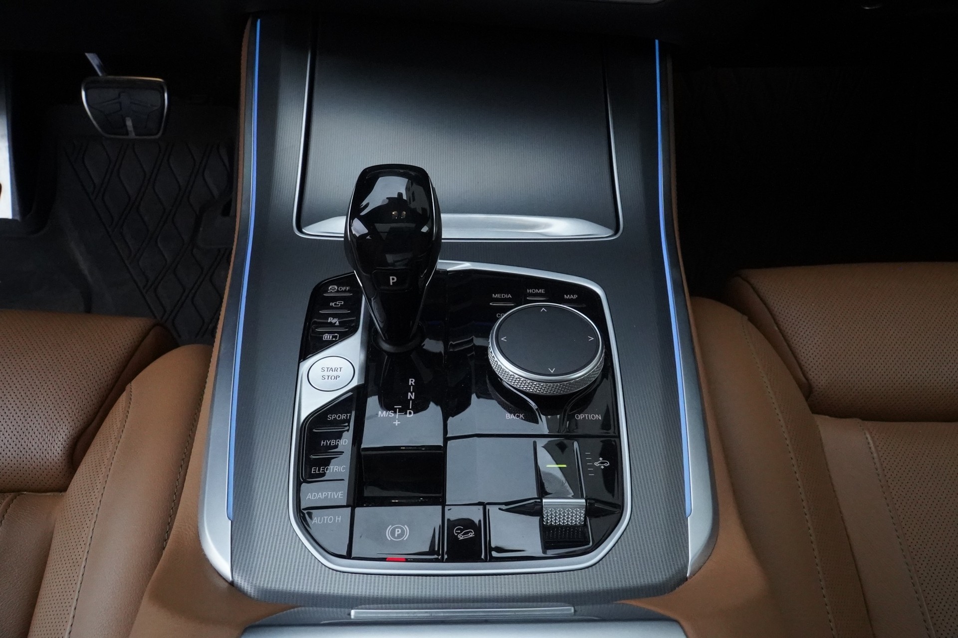BMW X5 xDrive45e M Sport Steptronic *CH Fahrzeug/Gratis-Service/AHK*-image-10