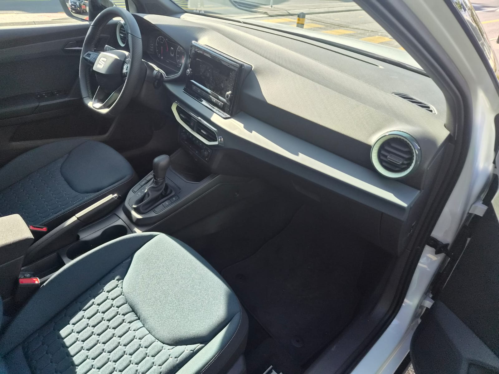 SEAT Arona 1.0 TSI Eco Style DSG-image-14
