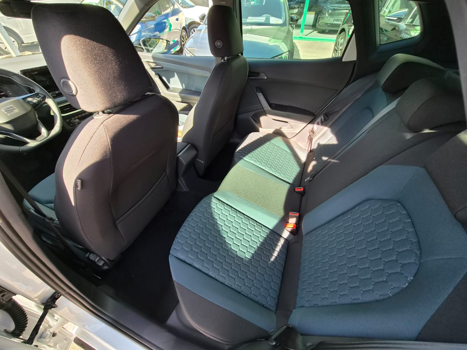 SEAT Arona 1.0 TSI Eco Style DSG-image-12