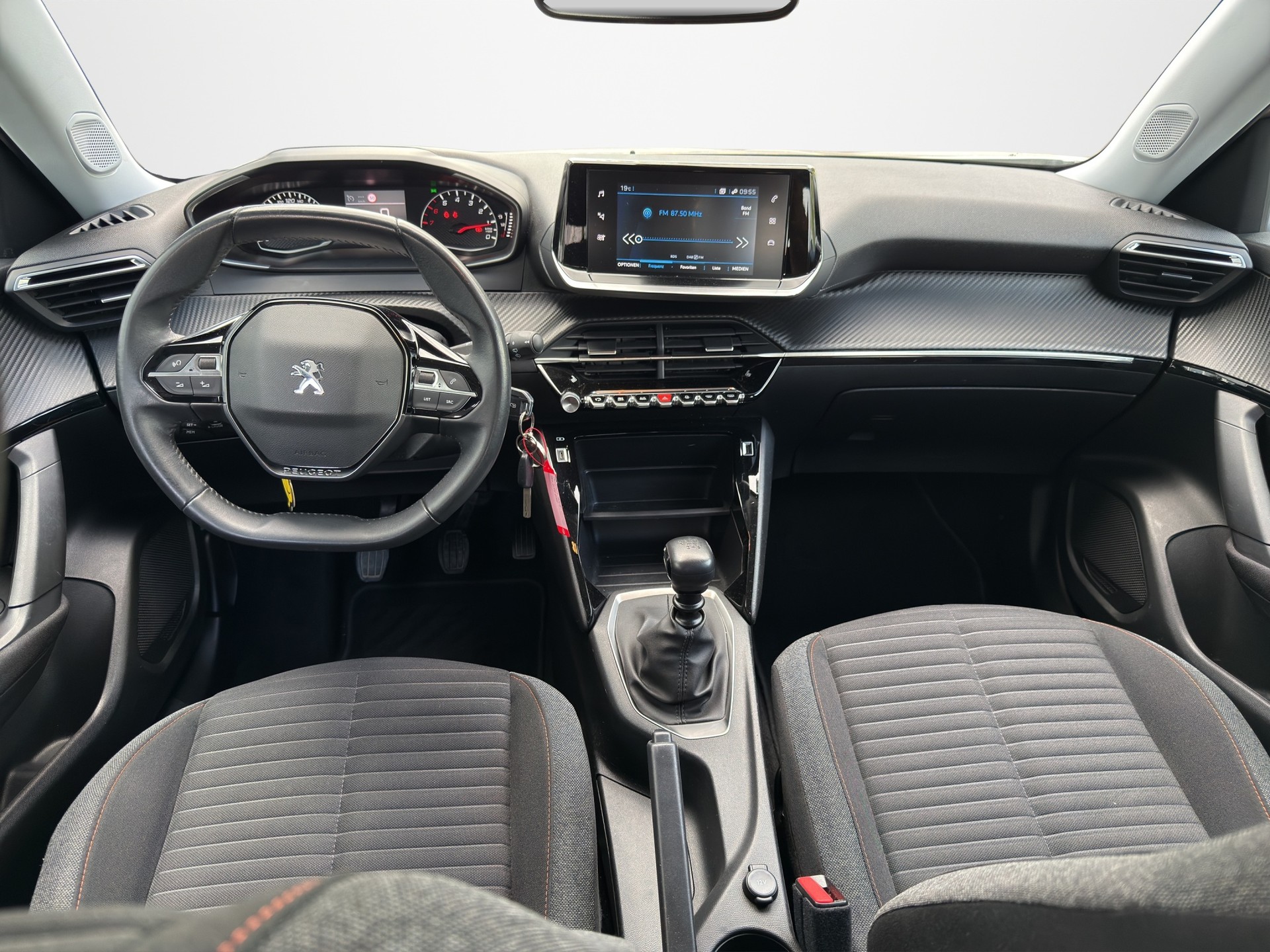 PEUGEOT 2008 1.2 PureTech Active Pack-image-11