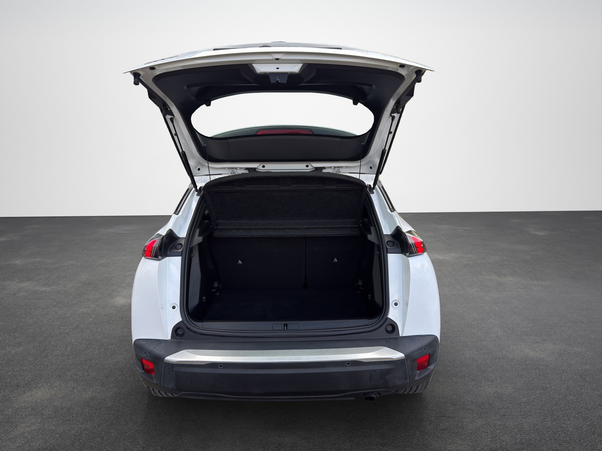PEUGEOT 2008 1.2 PureTech Active Pack-image-13