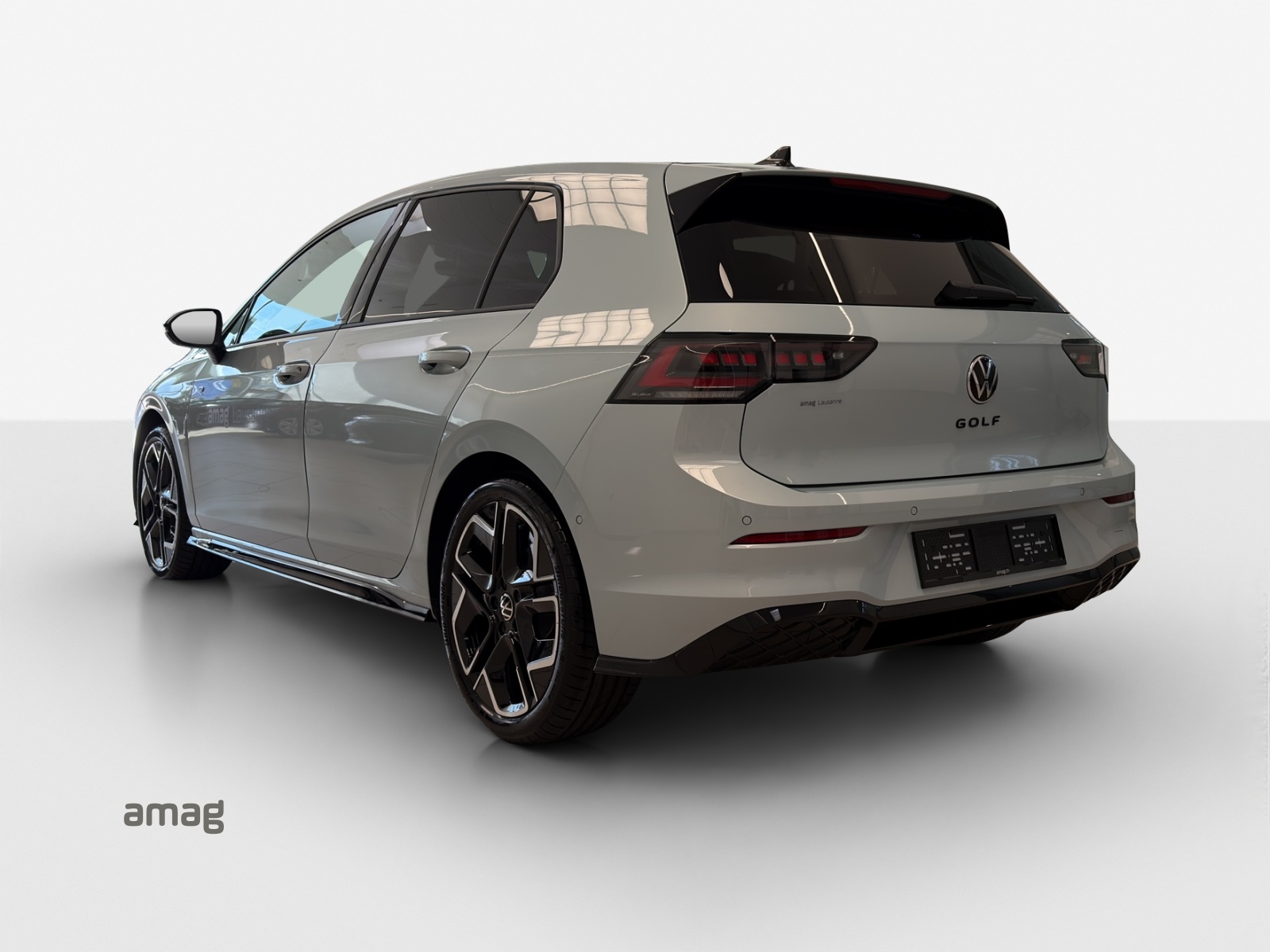 VW Golf 1.5 e TSI mHEV R-Line DSG-image-2