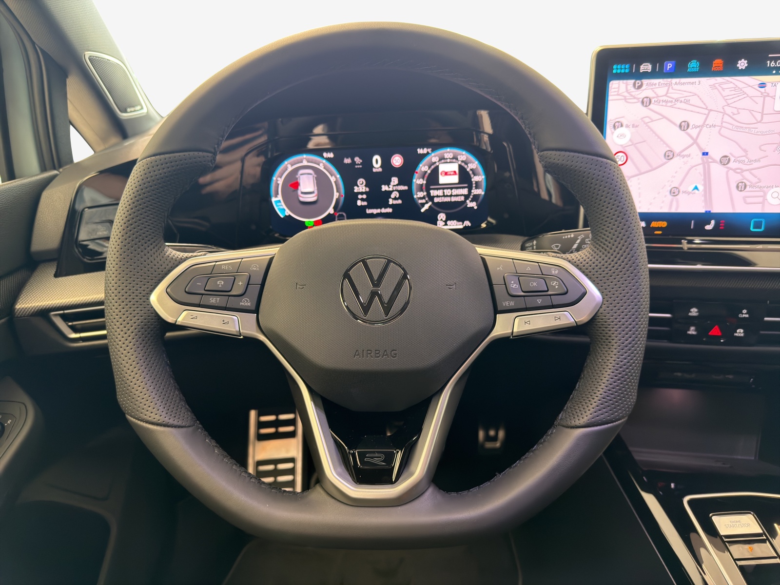 VW Golf 1.5 e TSI mHEV R-Line DSG-image-9