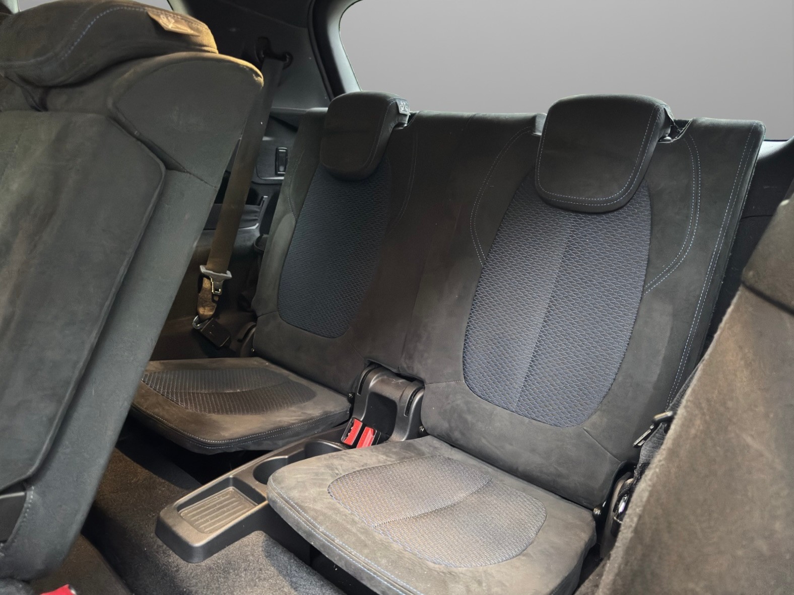 BMW 220i Gran Tourer Family Edition DKG *7 Platz*Alcantara*M-Paket*AHK uvm.*-image-11