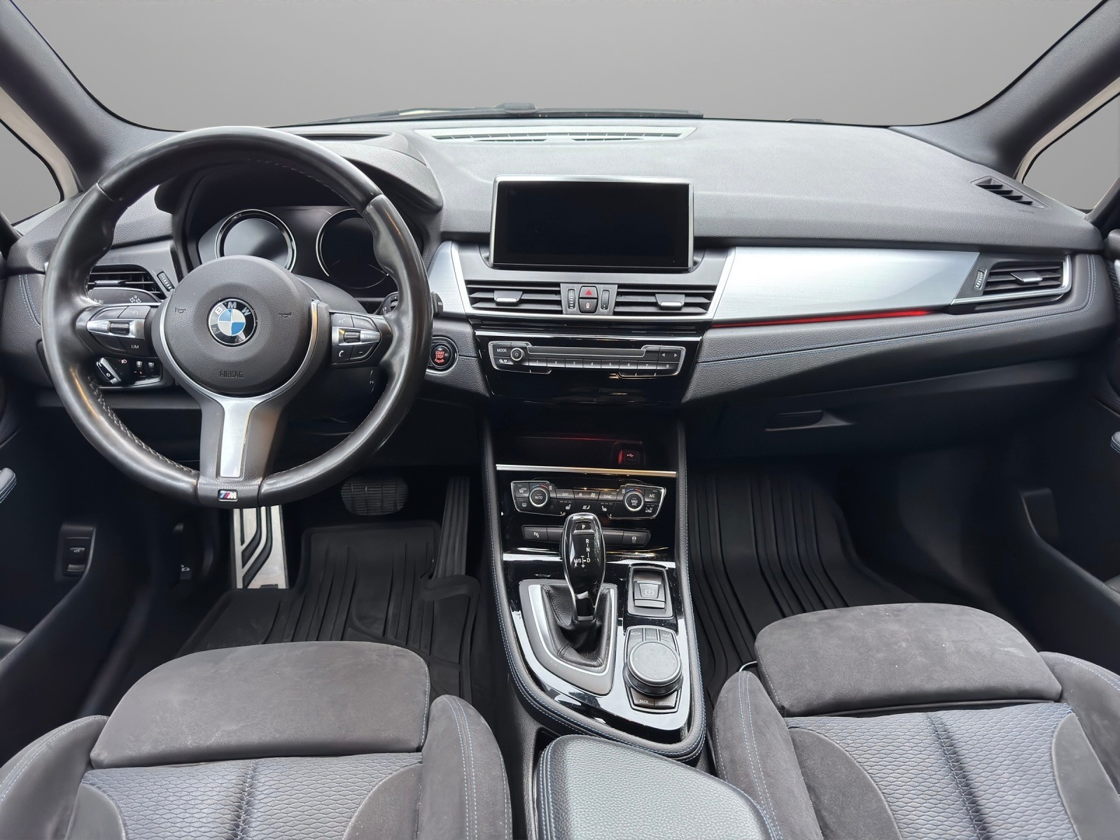 BMW 220i Gran Tourer Family Edition DKG *7 Platz*Alcantara*M-Paket*AHK uvm.*-image-8