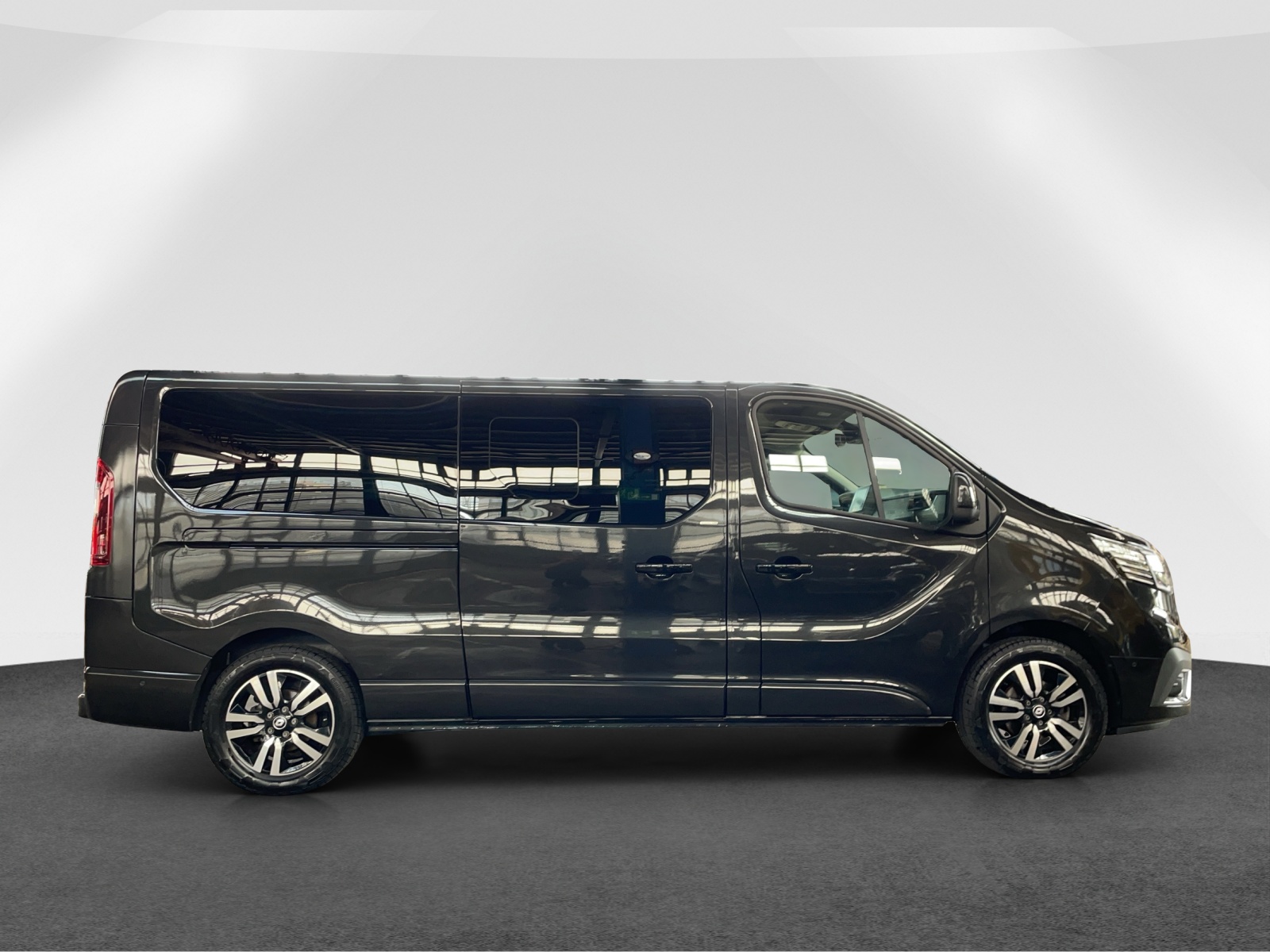 RENAULT Trafic Grand Spaceclass 2.0 dCi Blue 170-image-7