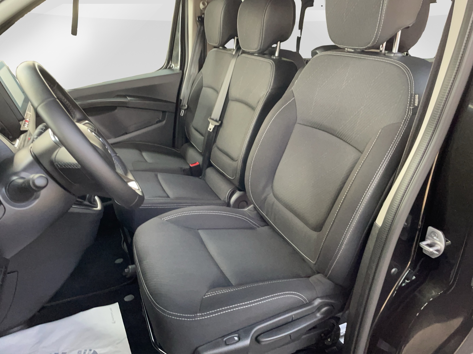 RENAULT Trafic Grand Spaceclass 2.0 dCi Blue 170-image-12