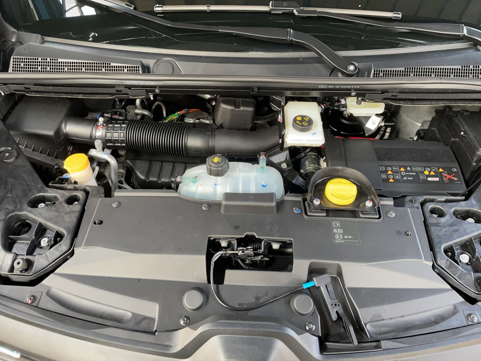 RENAULT Trafic Grand Spaceclass 2.0 dCi Blue 170-image-16