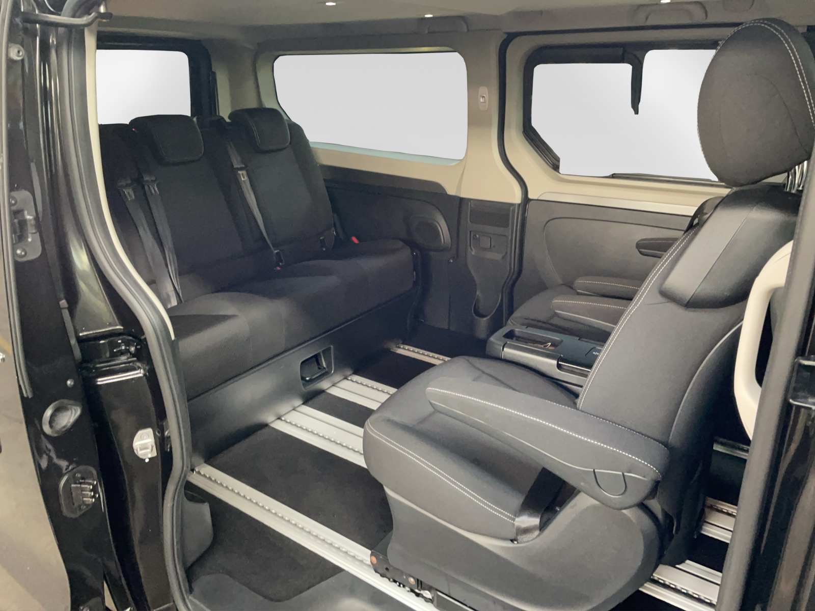 RENAULT Trafic Grand Spaceclass 2.0 dCi Blue 170-image-14