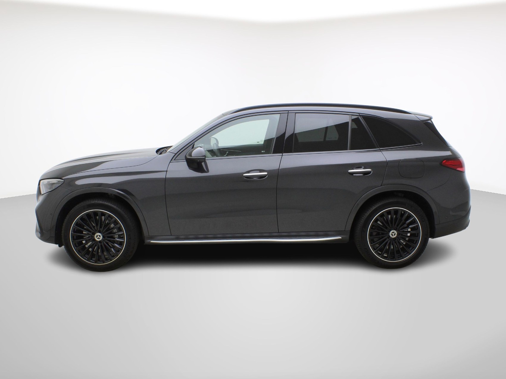 MERCEDES-BENZ GLC-Klasse GLC 400 e AMG Line 4matic-image-2