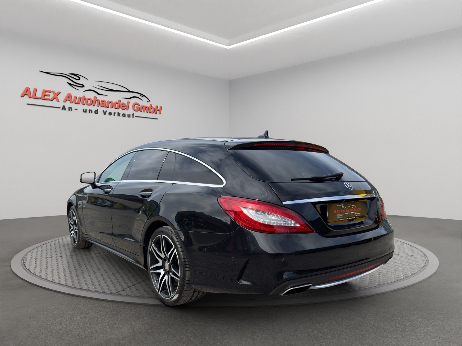 MERCEDES-BENZ CLS Shooting Brake 500 Executive 4Matic 7G-Tronic-image-3
