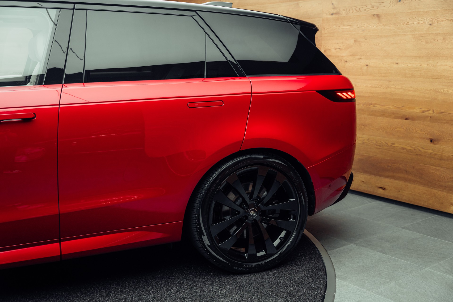 LAND ROVER Range Rover Sport P530 4.4 V8 First Edition Automatic-image-26