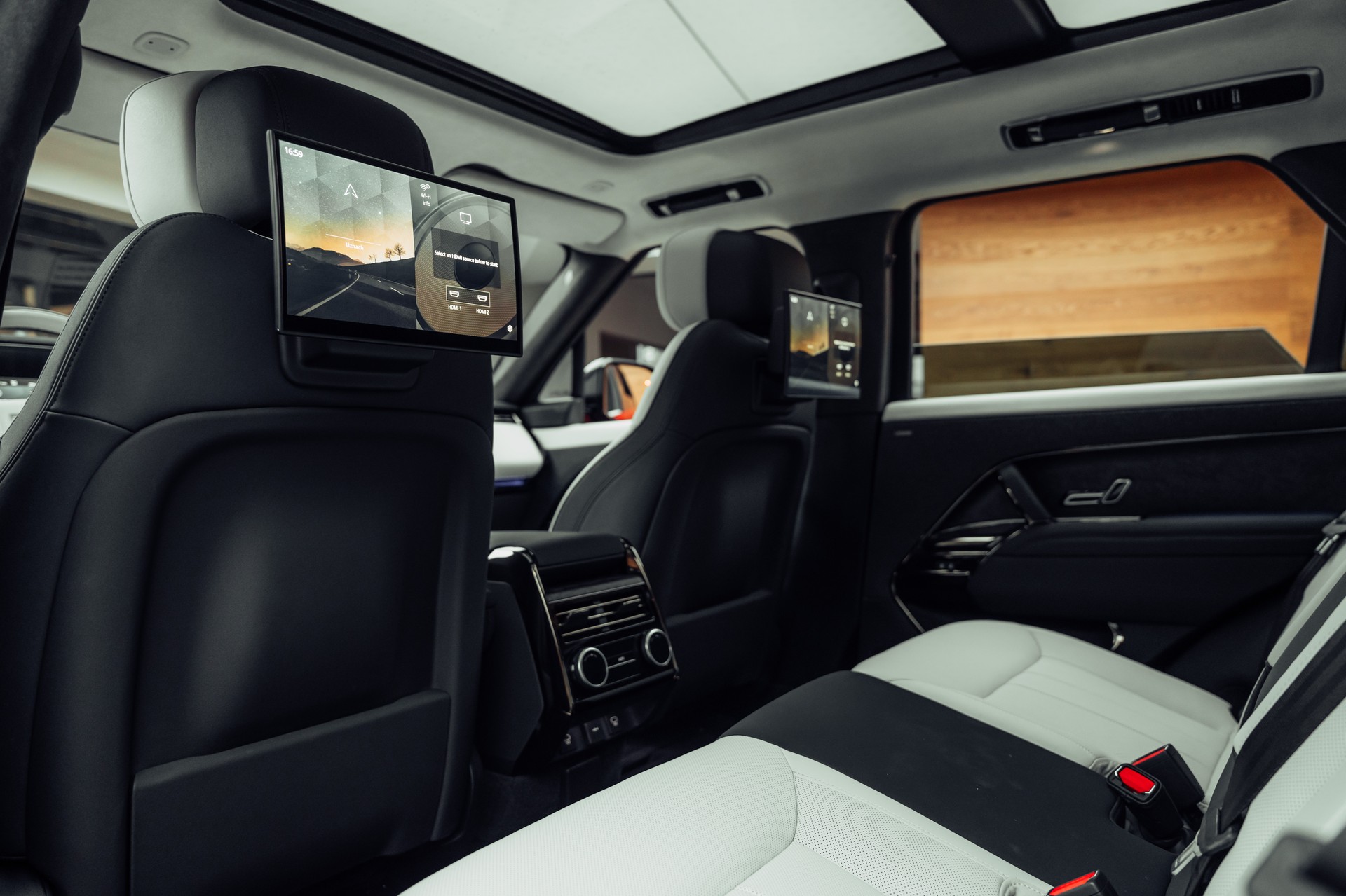 LAND ROVER Range Rover Sport P530 4.4 V8 First Edition Automatic-image-9