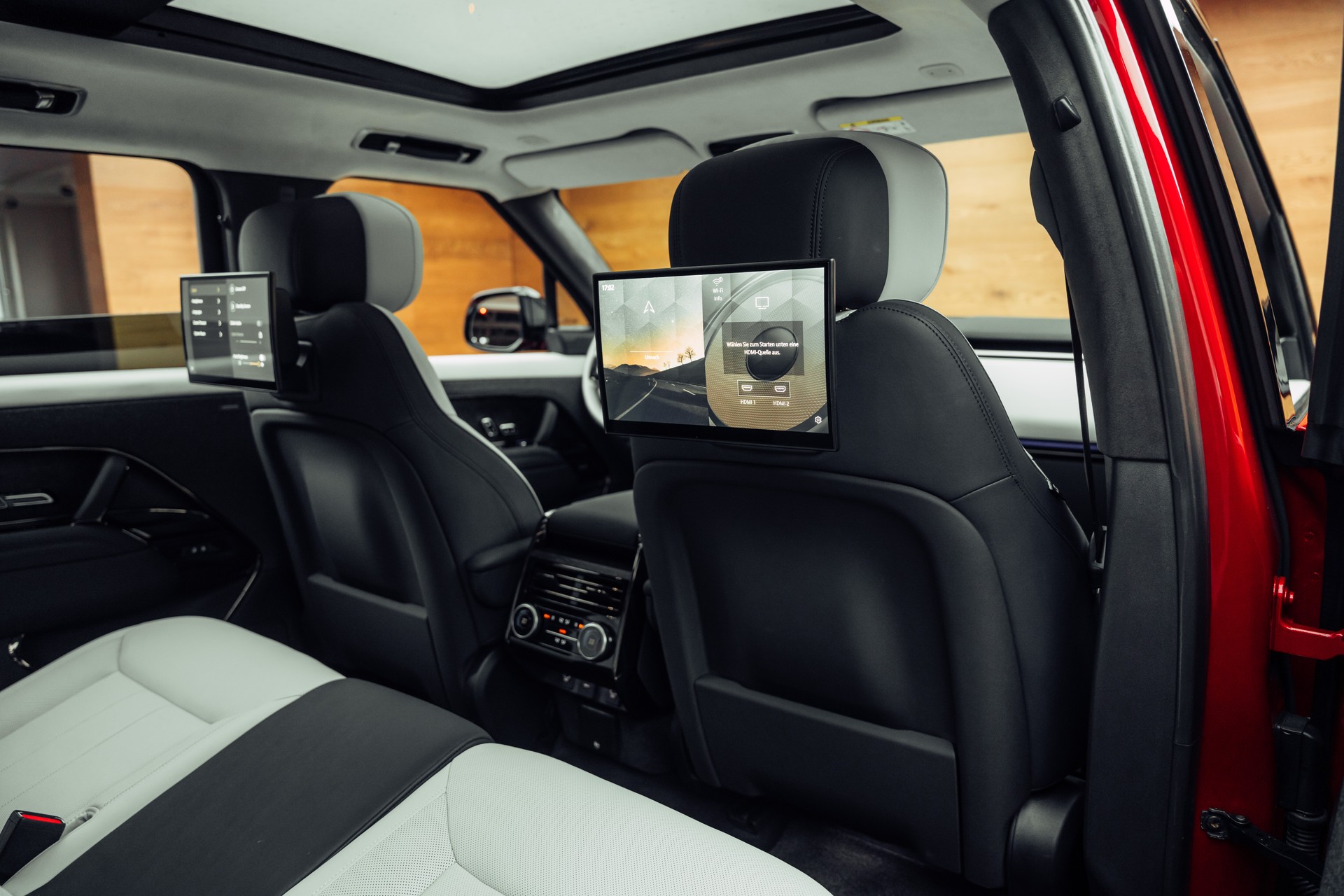 LAND ROVER Range Rover Sport P530 4.4 V8 First Edition Automatic-image-11
