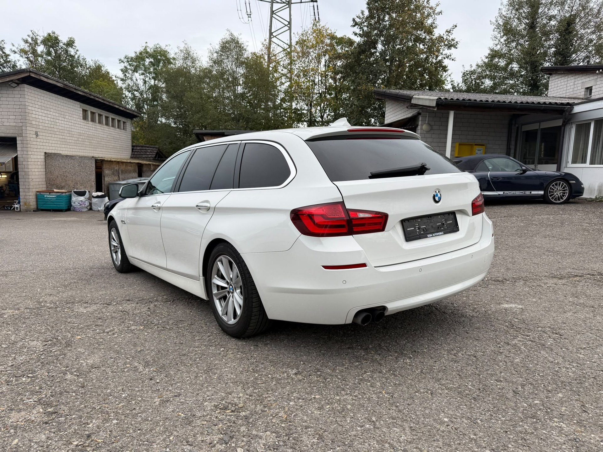 BMW 528i xDrive Touring Steptronic-image-3