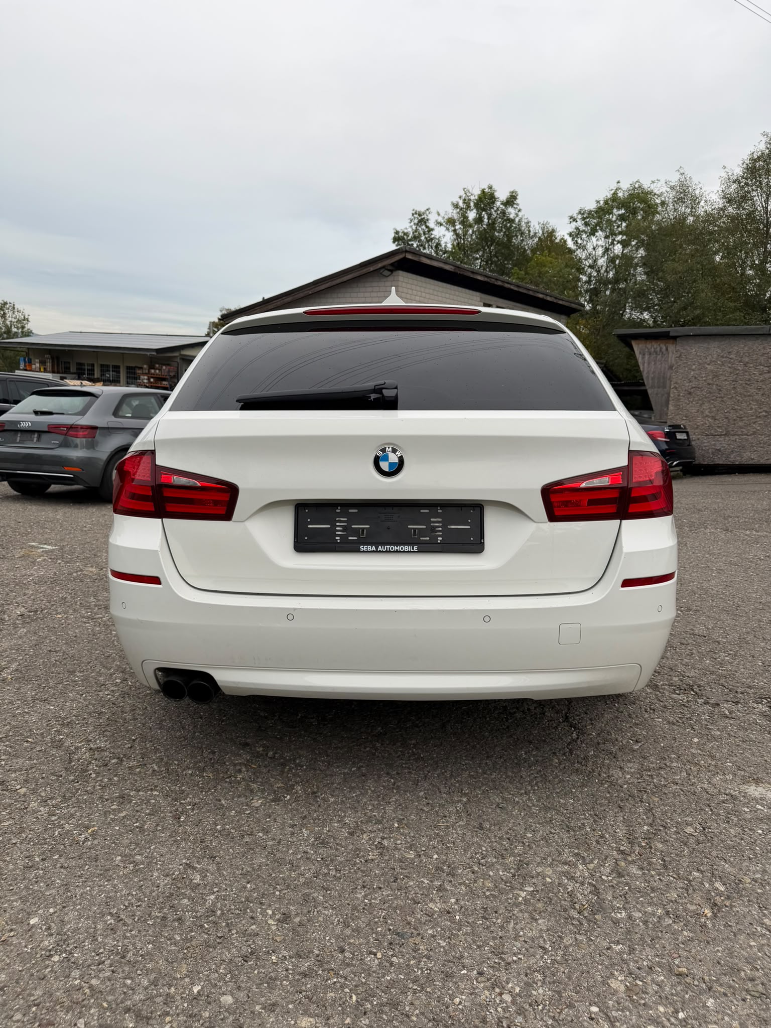 BMW 528i xDrive Touring Steptronic-image-4