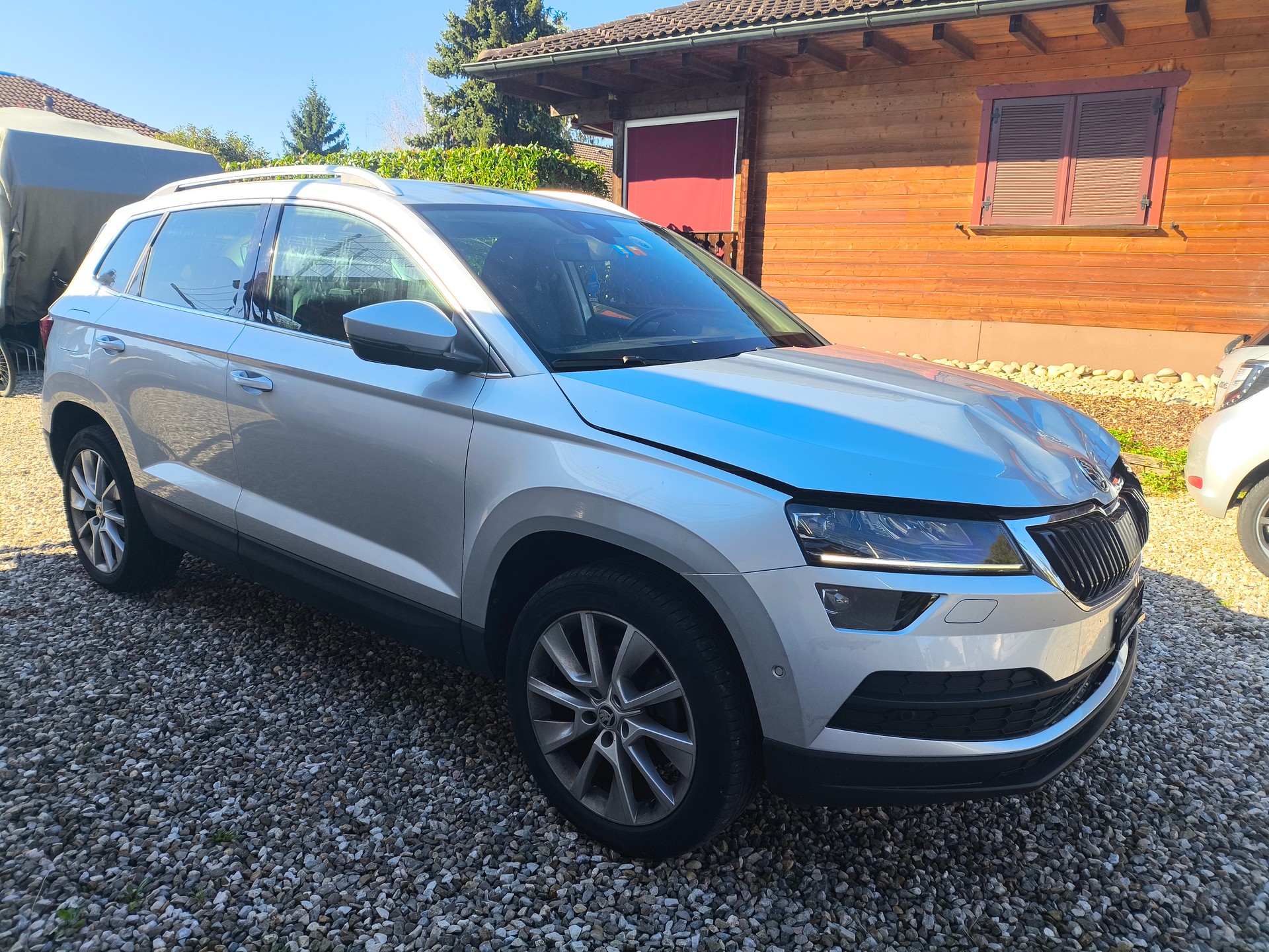 SKODA Karoq 1.5 TSI ACT Ambition DSG-image-1