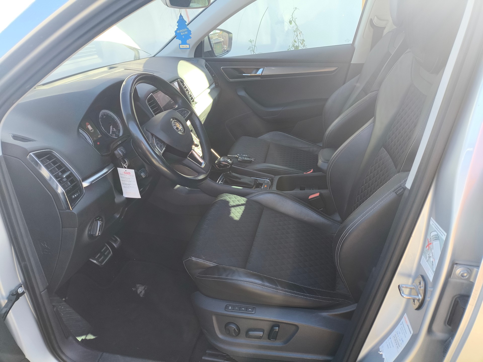 SKODA Karoq 1.5 TSI ACT Ambition DSG-image-10