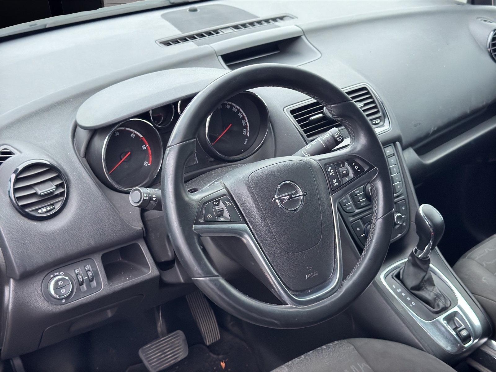 OPEL Meriva 1.7 CDTi Cosmo Automatic-image-8