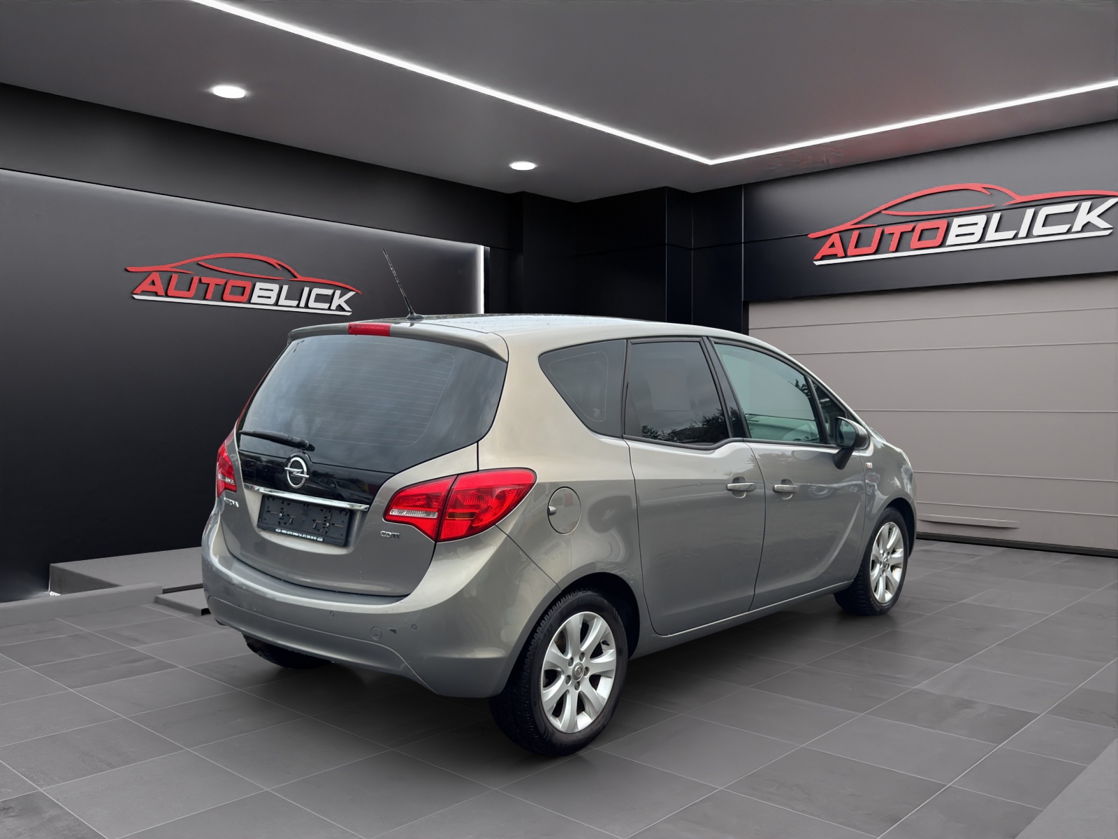 OPEL Meriva 1.7 CDTi Cosmo Automatic-image-3