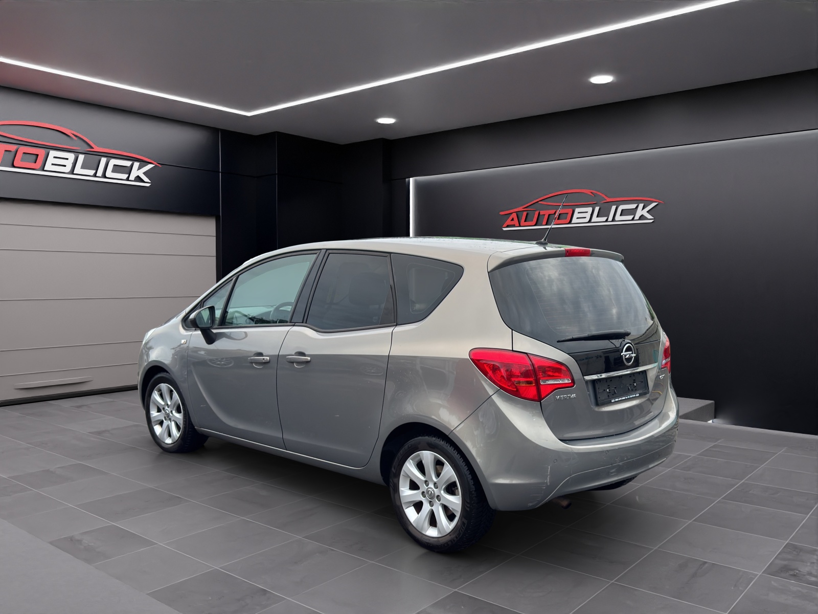 OPEL Meriva 1.7 CDTi Cosmo Automatic-image-1