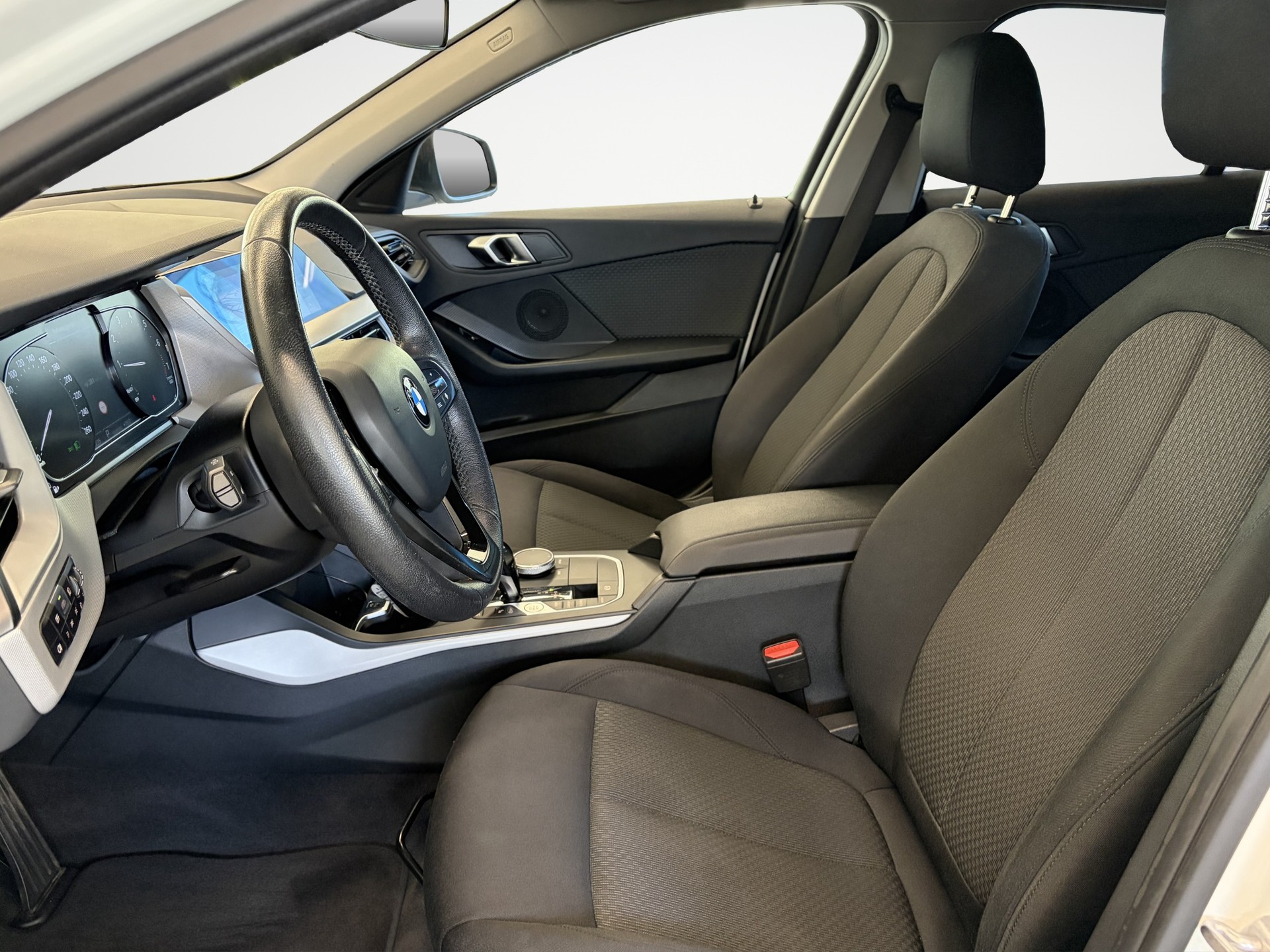 BMW 118i Steptronic-image-9